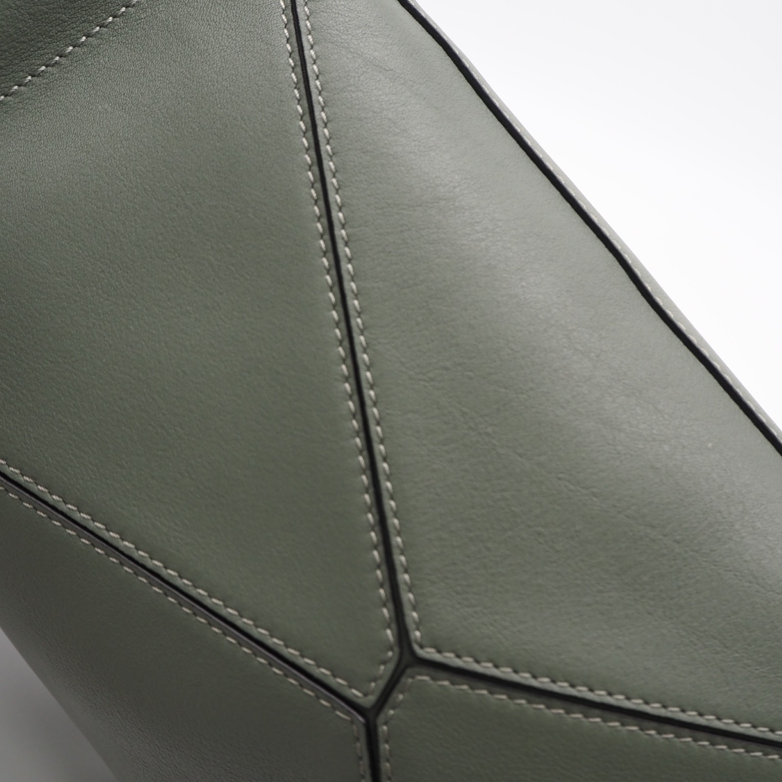LOEWE Bum bag smallbody bag green Calf leather62224