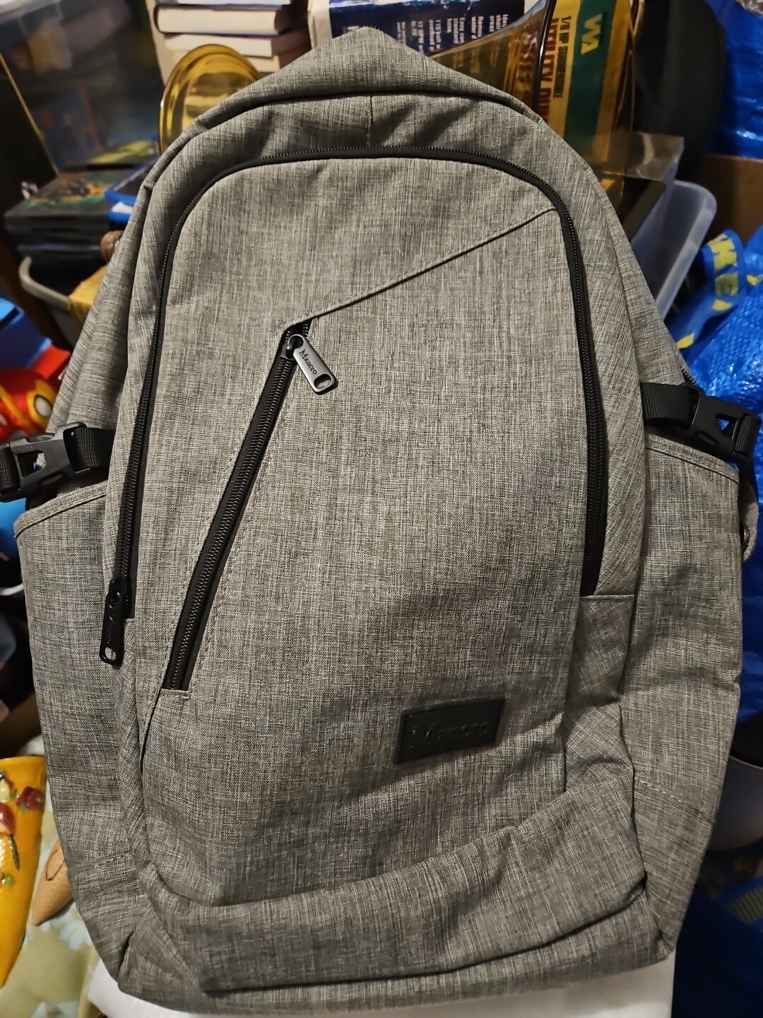 Mancro Backpack Laptop 17in USB Charging Gray New – D1