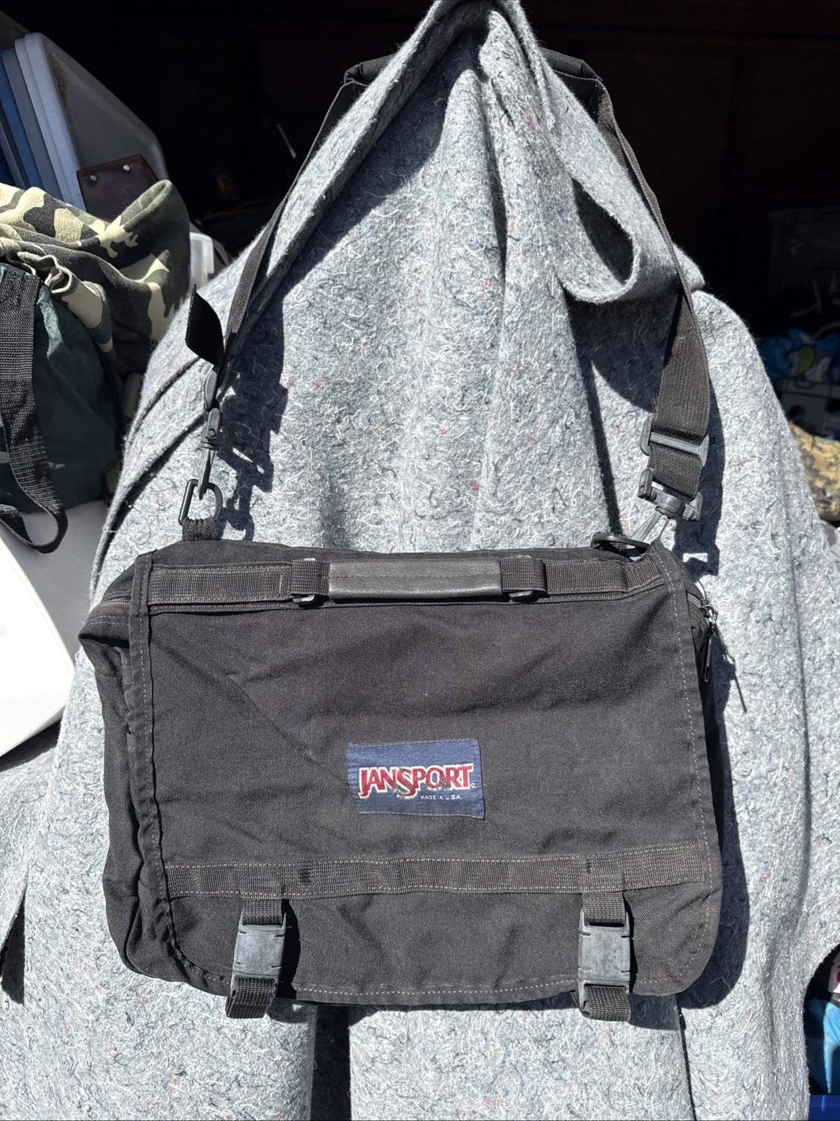 Vintage Jansport Messenger Bag – Made In USA With Measurements In Pics