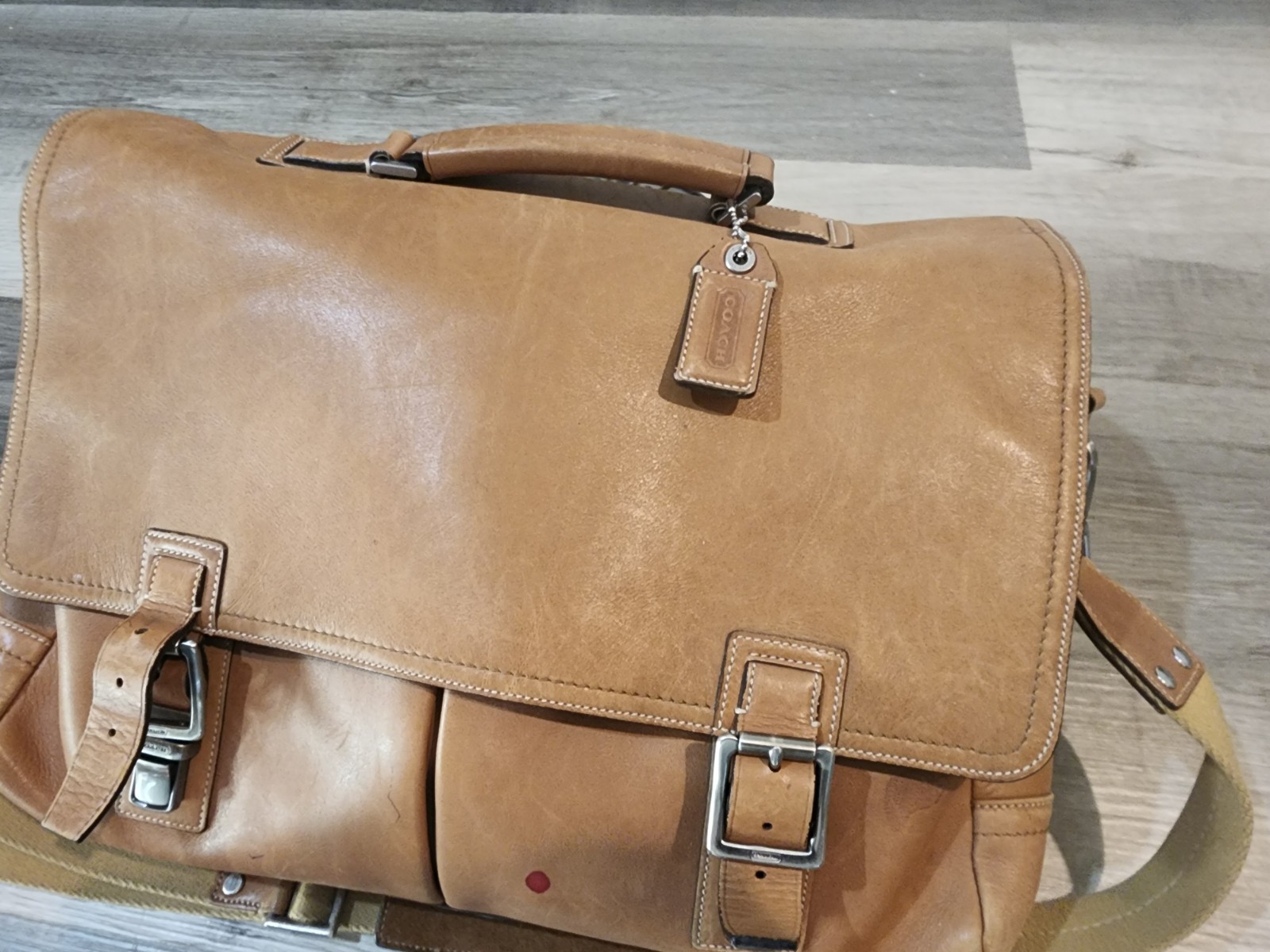Classic Coach Leather Tan Duffel Bag | C05C-5050
