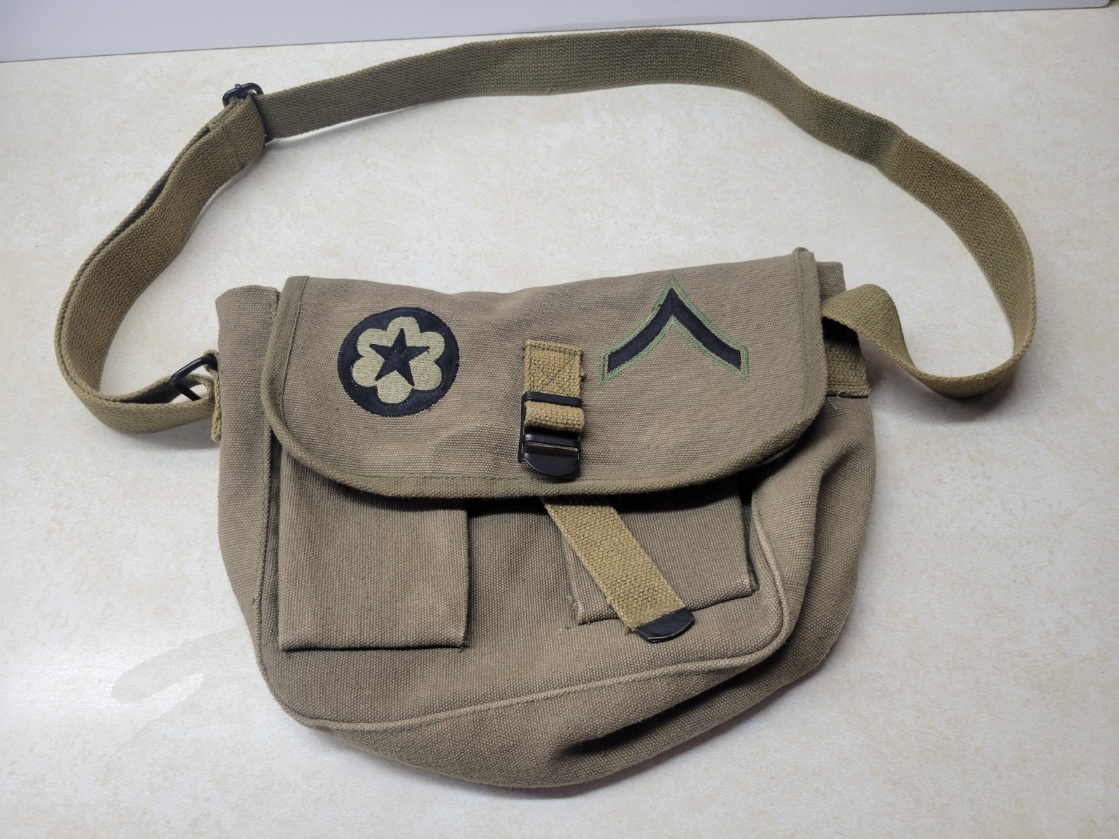 US Military Style Canvas Vintage Messenger Crossbody Bag Army Green Patches