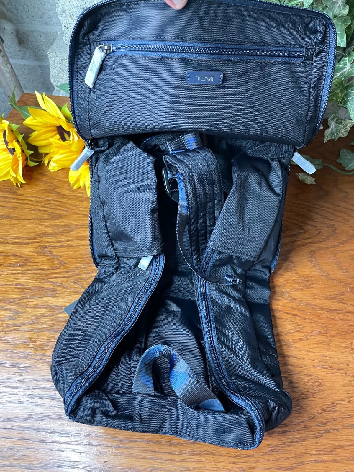 NWT TUMI BLACK CAMO PACKABLE BACKPACK FOLDABLE SHOULDER LRG BAG TRAVEL CARRYON