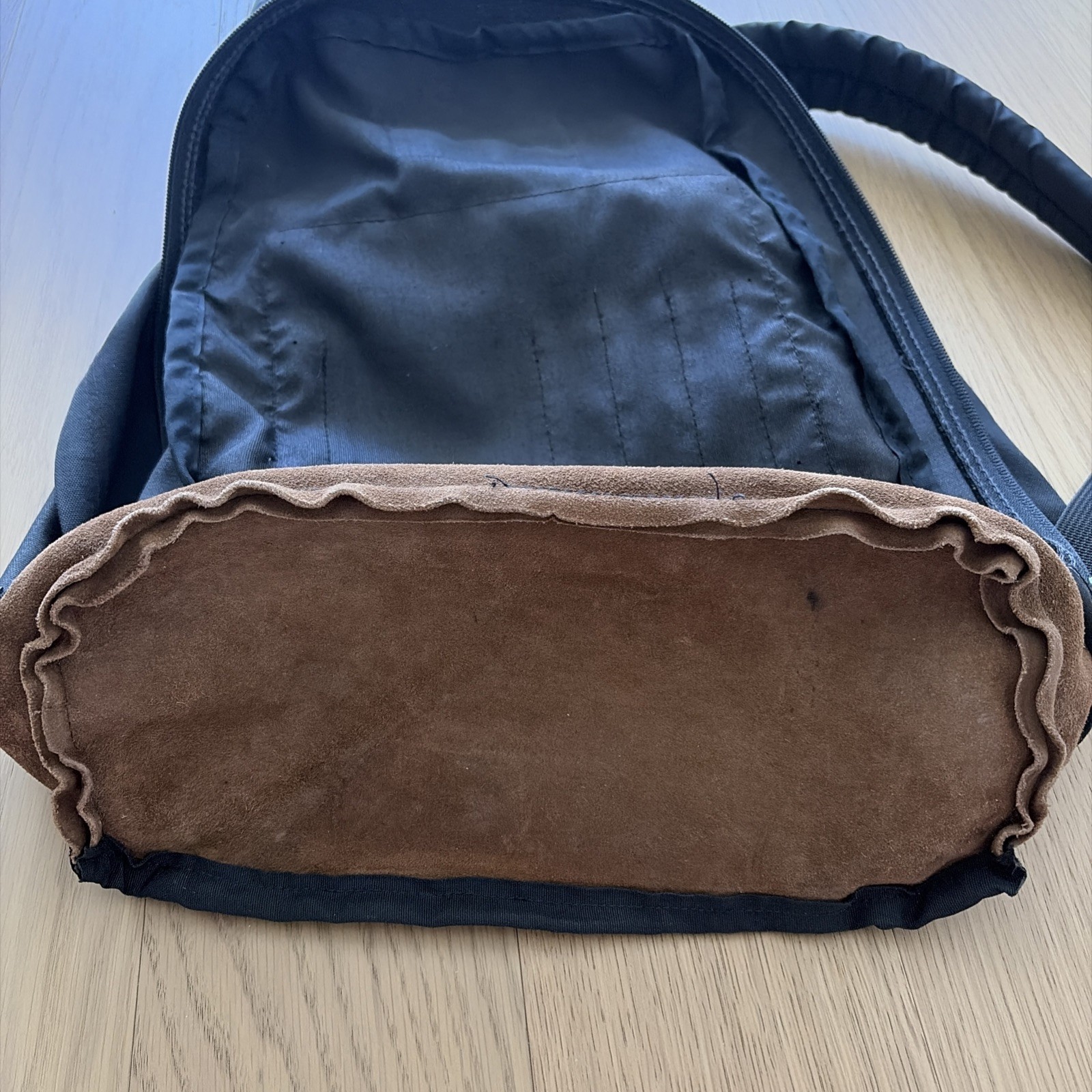 Jansport Suede Bottom Back Pack Solid Black Vintage Backpack (See Photos)