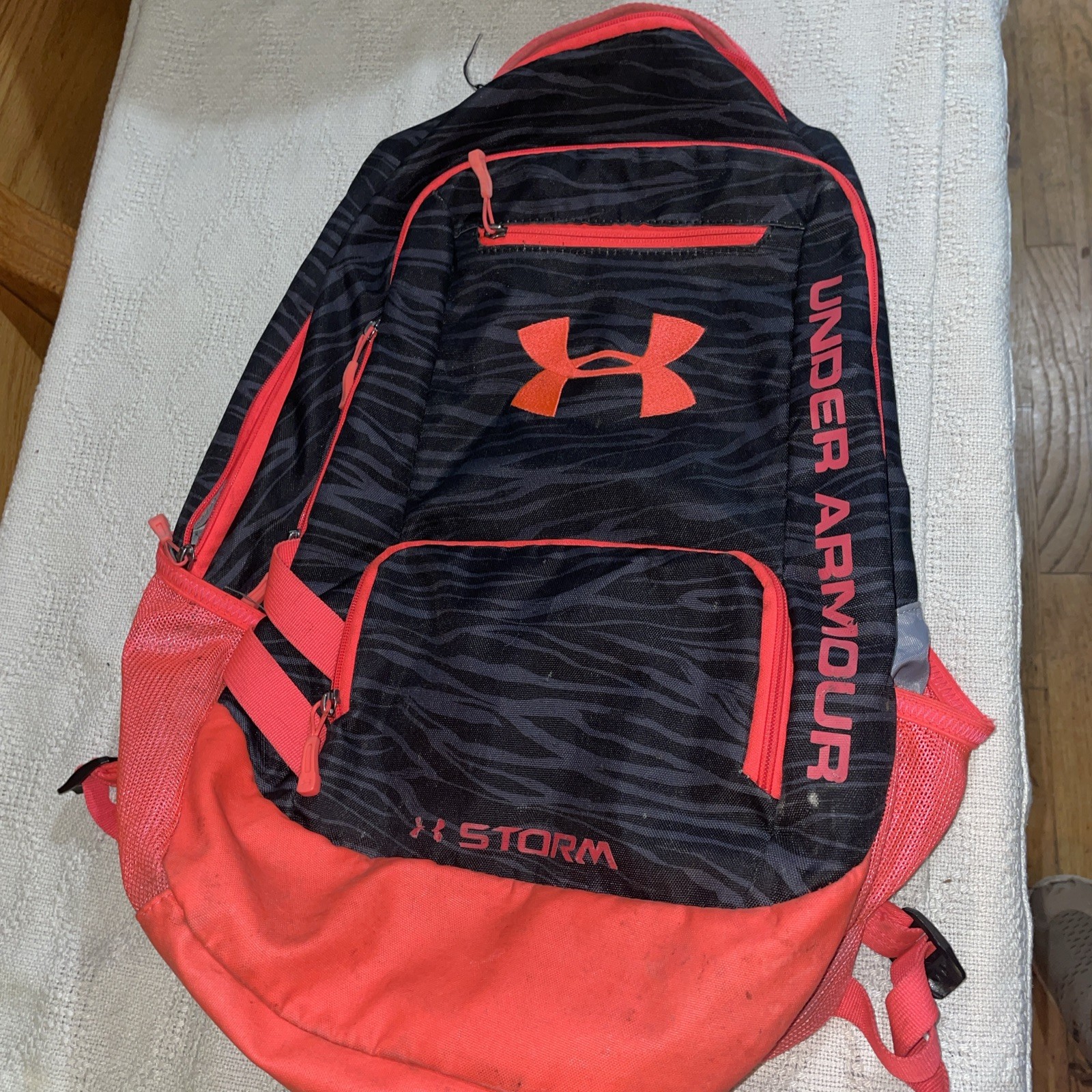 Under Armour Storm Heatgear Red Black Camouflage Camo 2 Strap Backpack