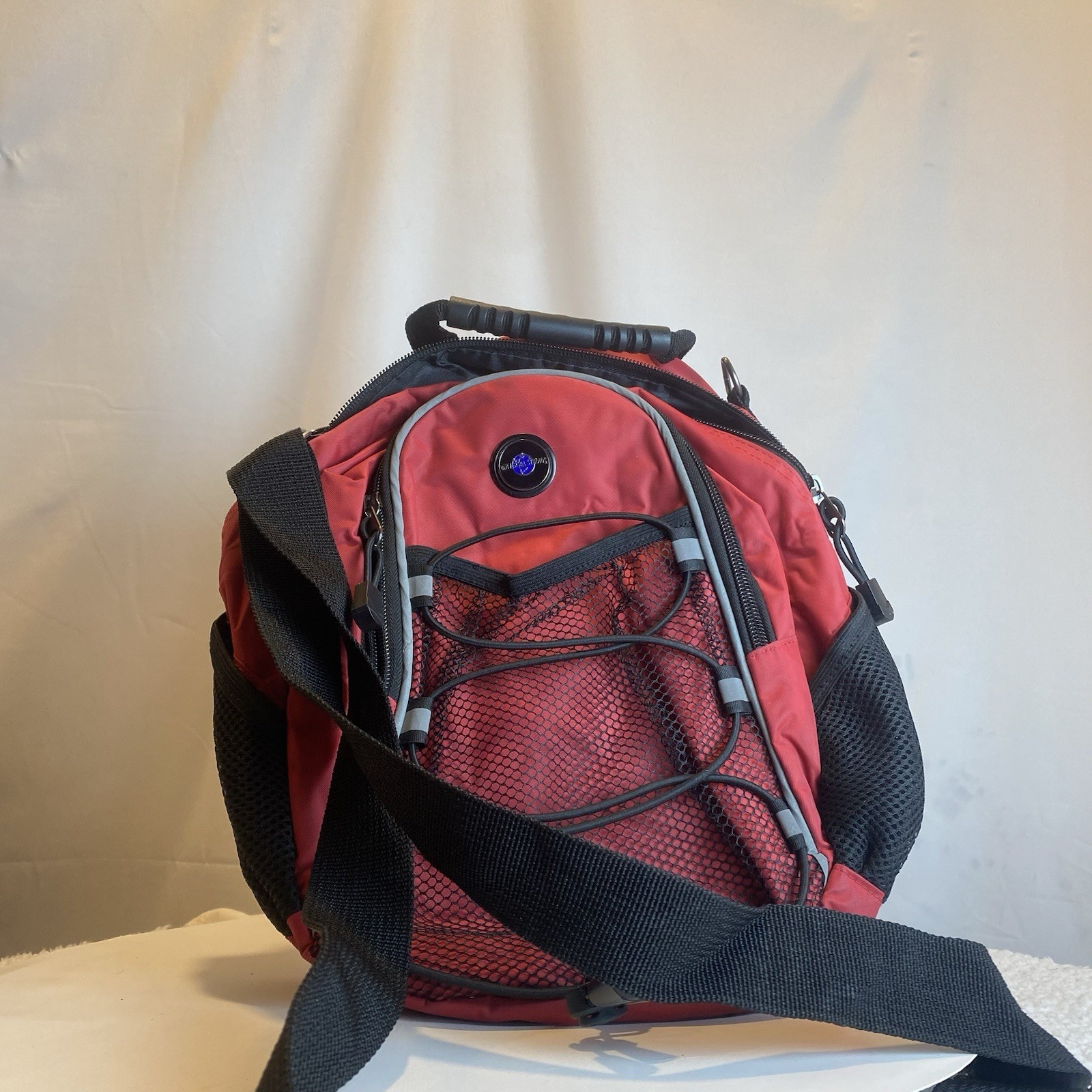 Vintage Universal Studios Sling Backpack Red Black Y2K Gorpcore Tech Bag Retro
