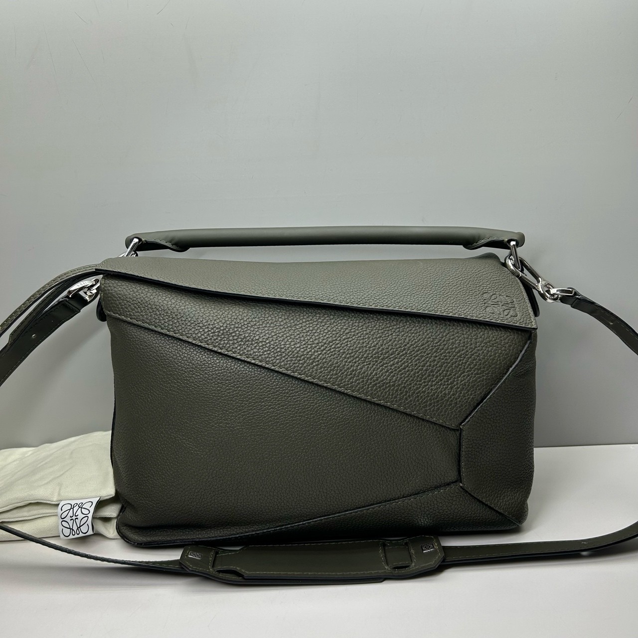 Loewe Pre-Owned Authentic Puzzle Crossbody Handle Bag Leather 35x24x15cm