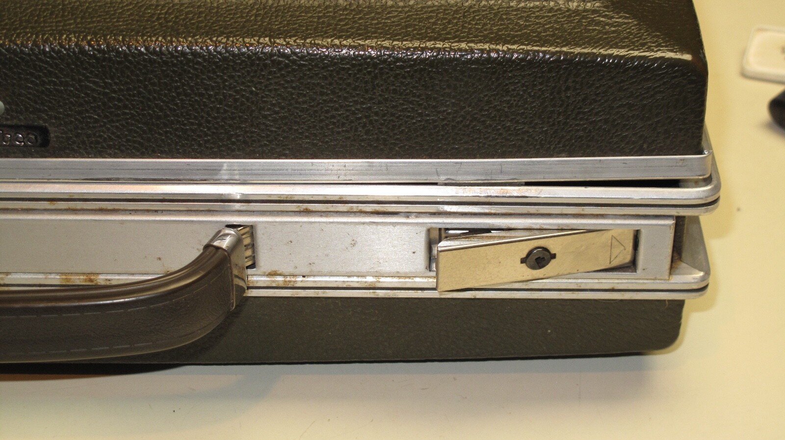 Vintage STEBCO Briefcase Attaché Salesman Hard Case No Keys USA 17″X12X3 Black