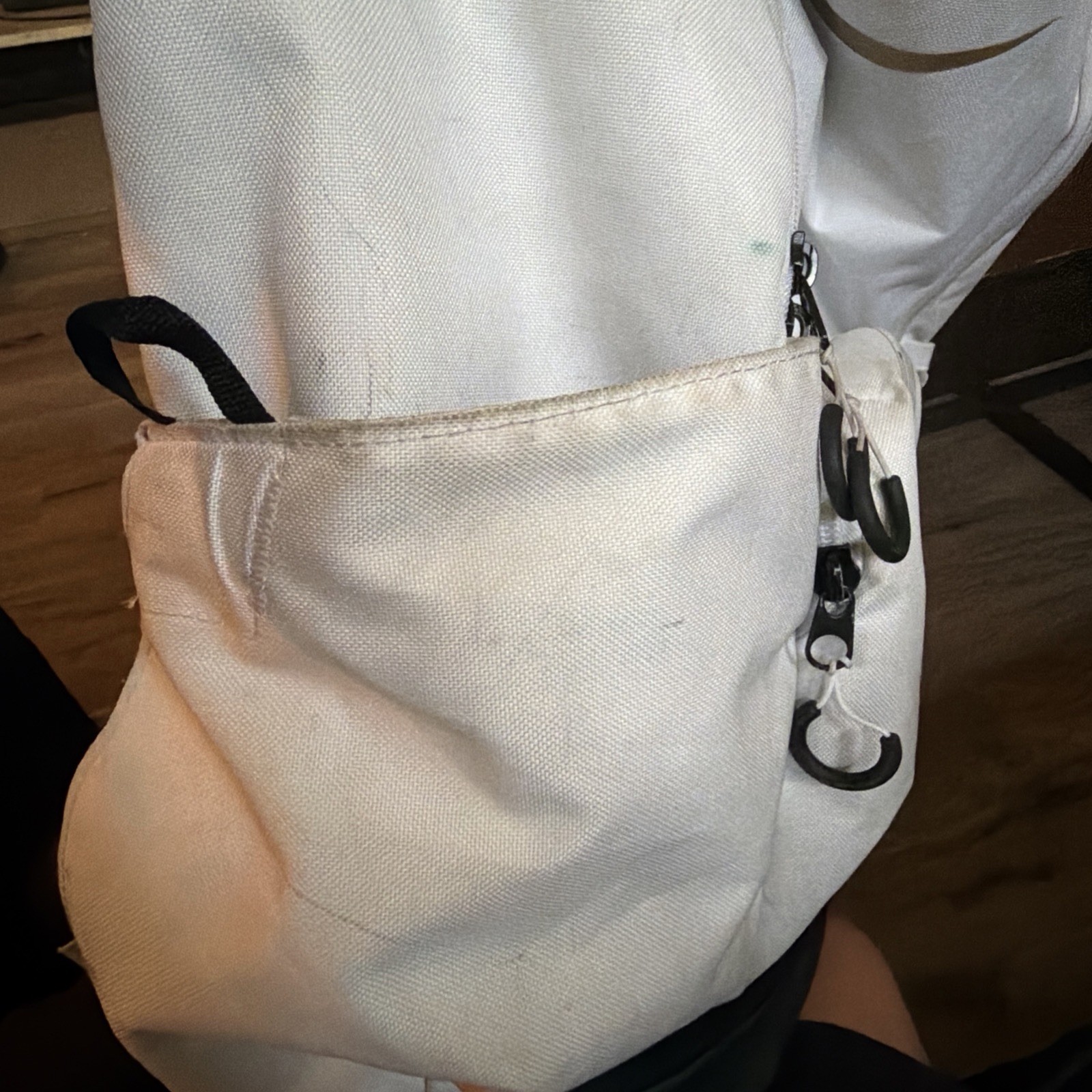 Nike Varsity Elite Backpack 32L White/Black/Metallic Gold – One Size