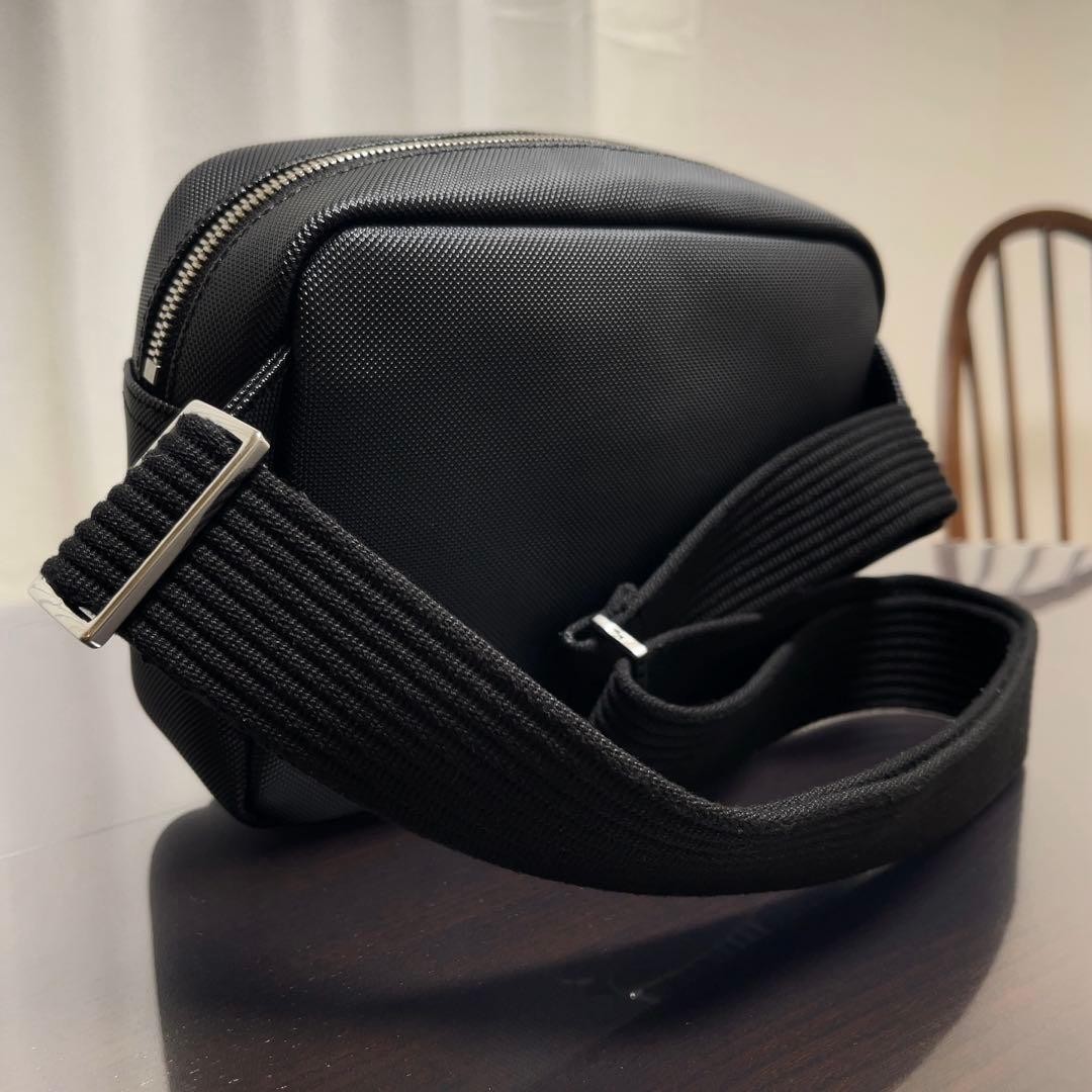Authentic LACOSTE Men’s Classic Piqué Shoulder Bag Black 21cm x 16cm x 7cm Damag