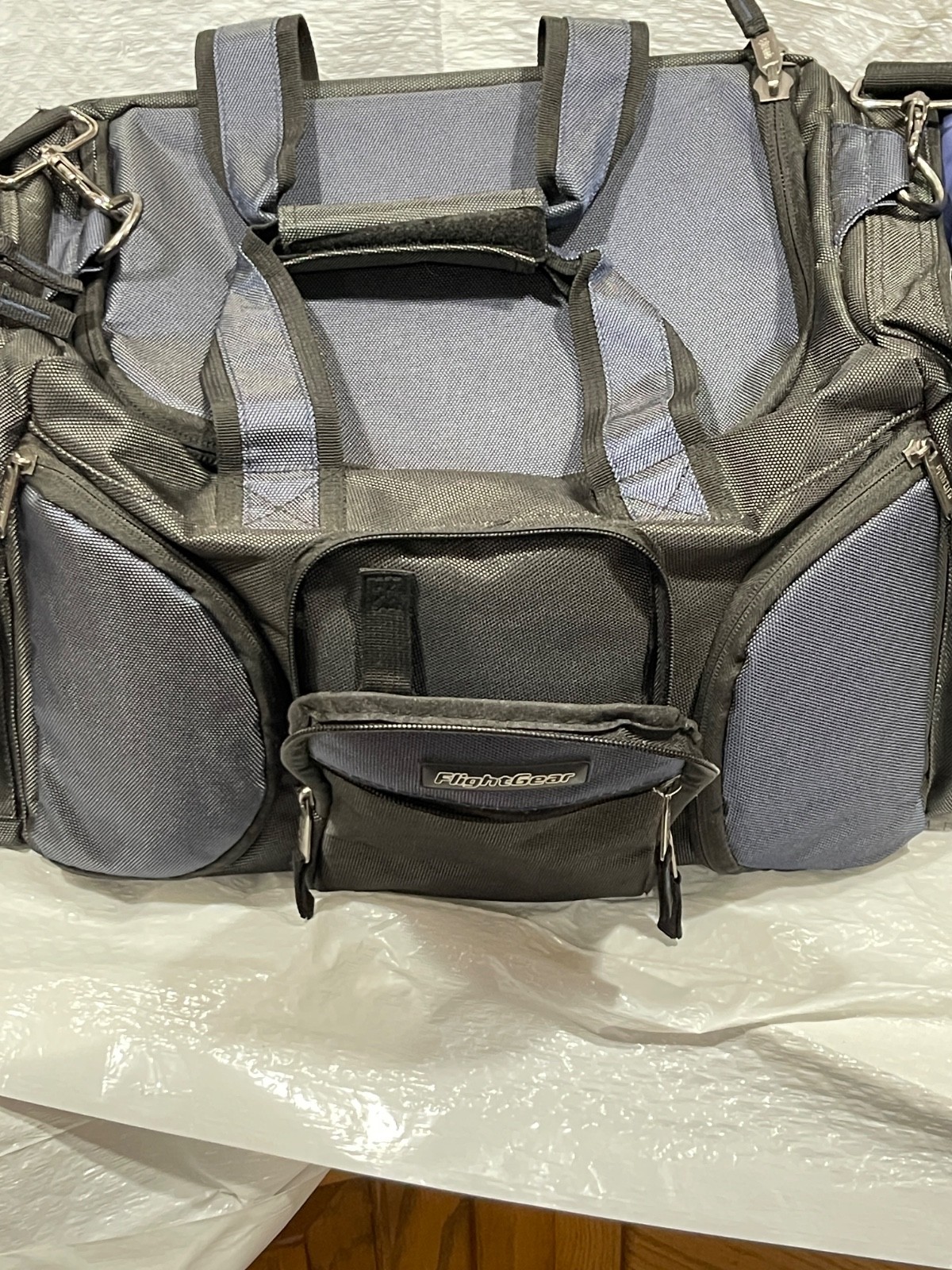 Sporty’s Flightgear Original Flight Bag. Ballistic Black/Navy. Excellent