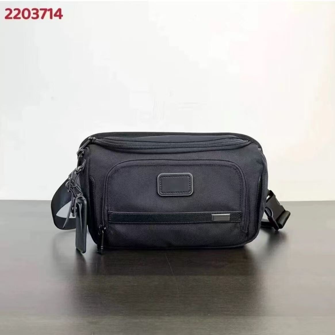TUMI Clutch Bag 2203714 Black Men’s Bag Business Travel 32*18.5*5 UNUSED