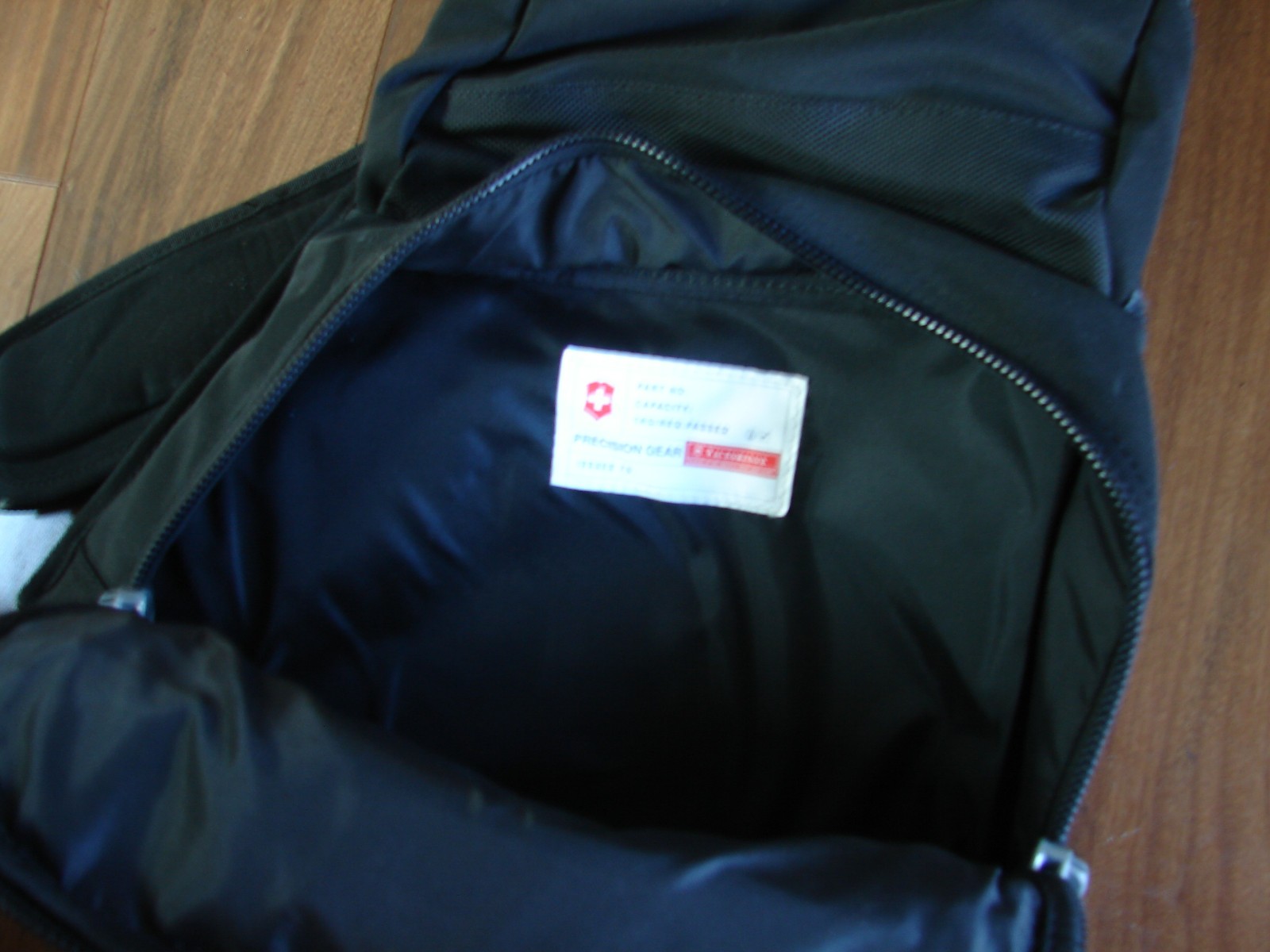 Victorinox Sling Bag Black Nylon Leather Messenger Crossbody Travel