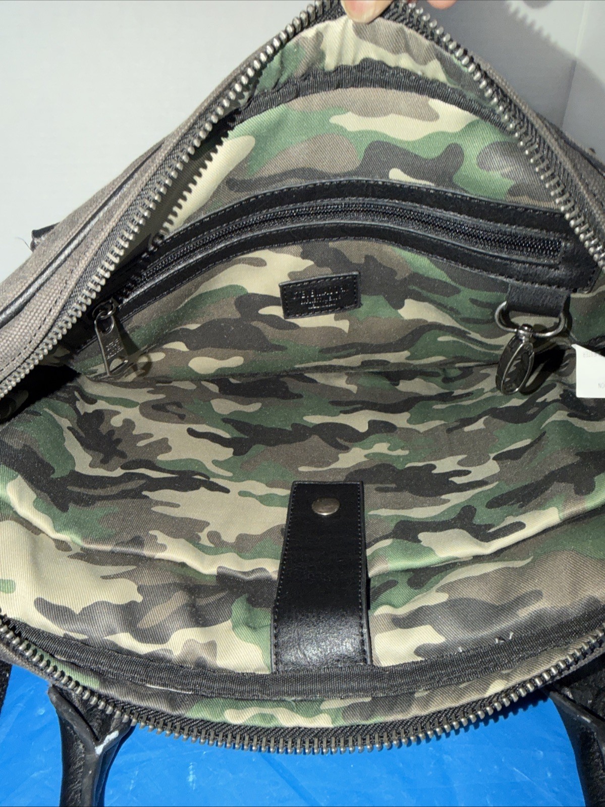 Steve Madden Canvas Computer Bag Camo Interior 15X12 Grey NWT Excellent Item