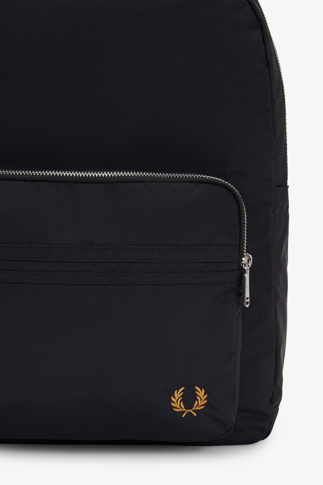 🔵 Fred Perry – Backpack