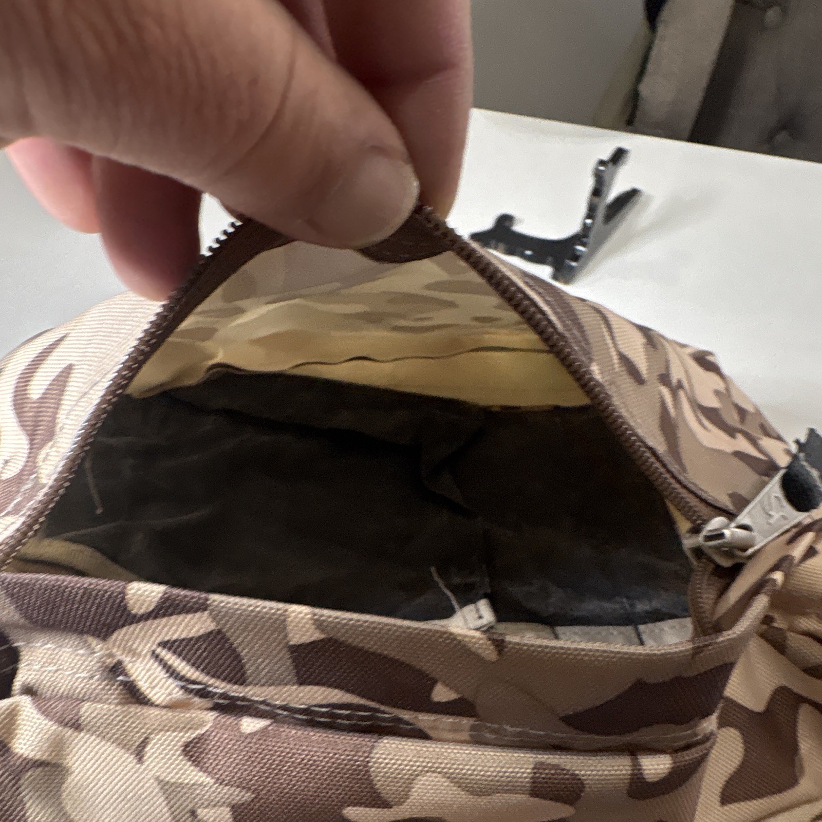 JanSport SuperBreak Backpack Tan Classic Camo 25L Zip Closure Padded Straps