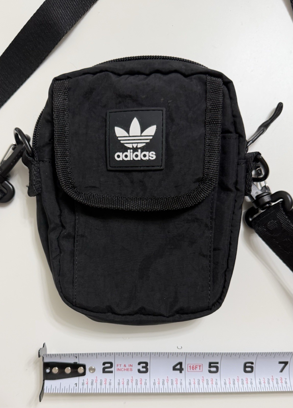 adidas Black Small Crossbody Bag Zip Adjustable Strap Outer Pockets