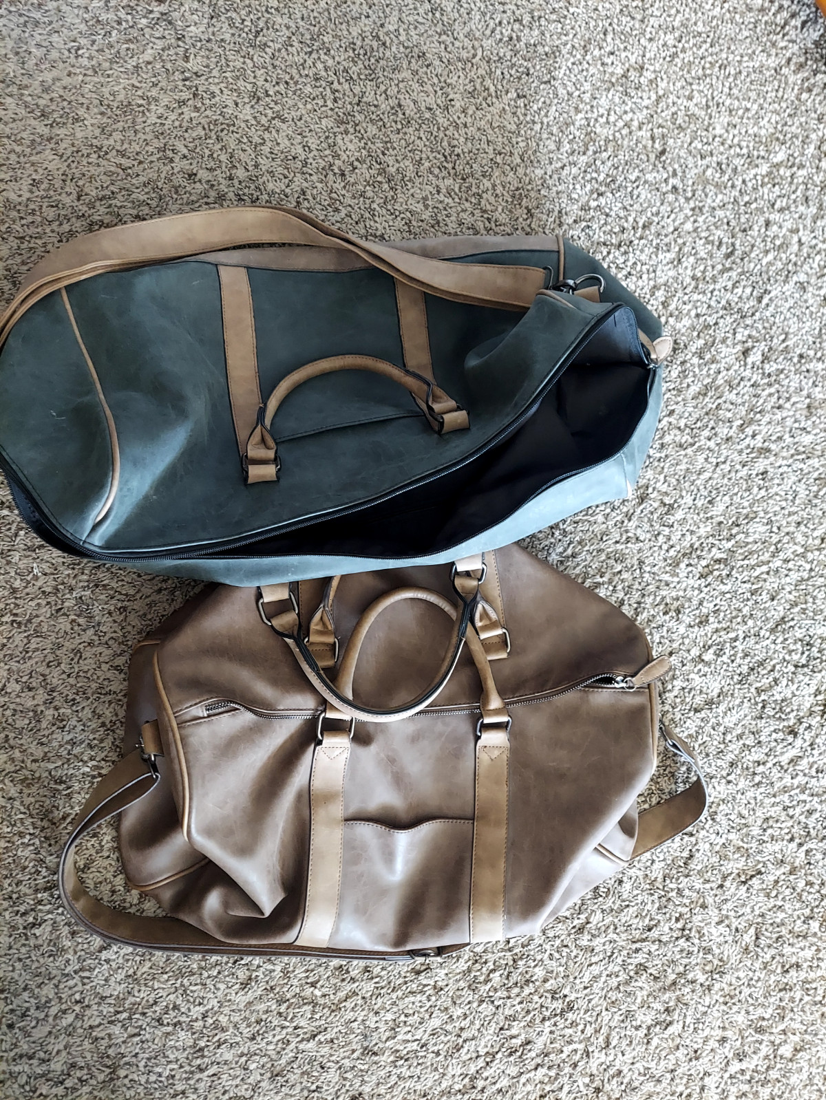 mens duffle bags 18″ green and tan see description