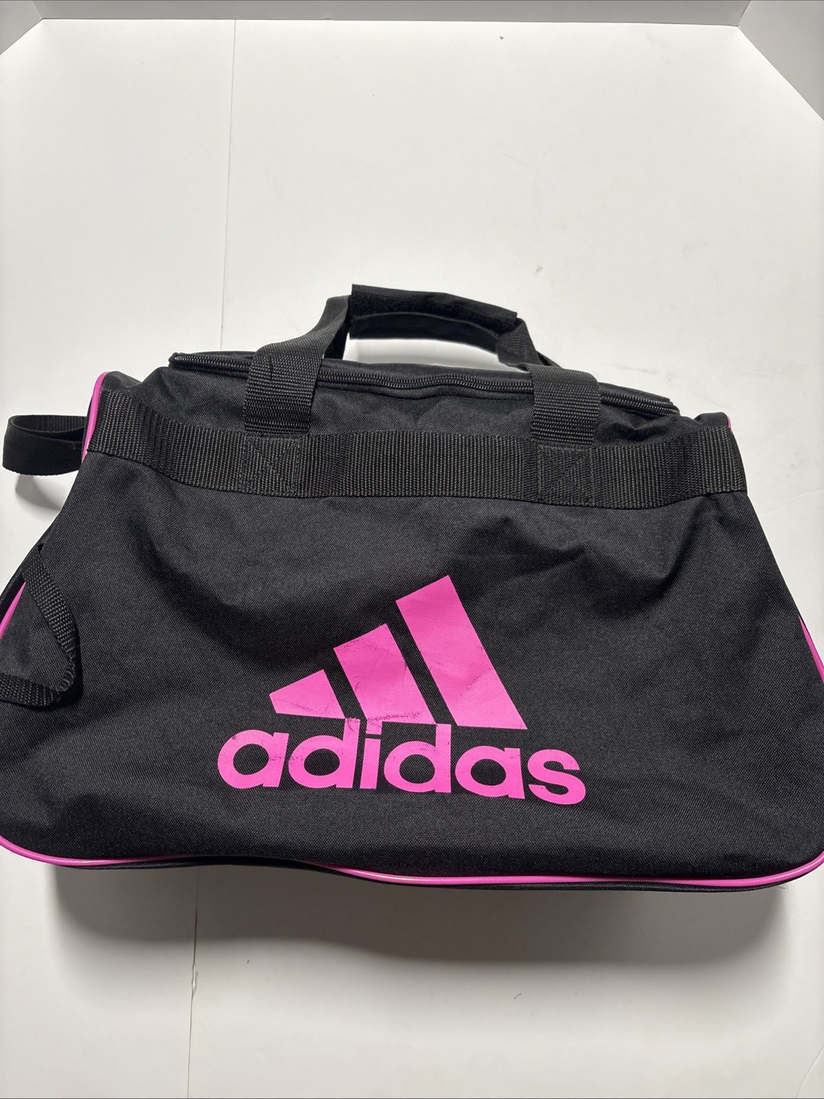 Adidas Medium Duffel Gym Bag Black /Pink Sports Training EUC