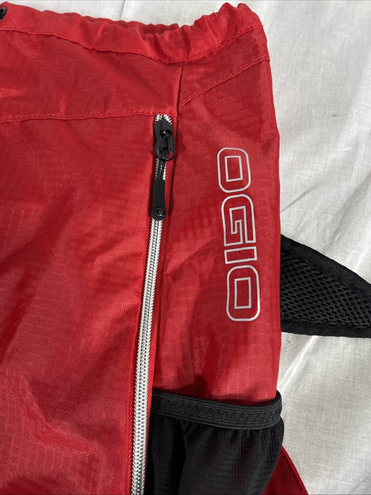 OGIO Red Sling Bag Drawstring & Zip Closure Adjustable Strap Sports Travel