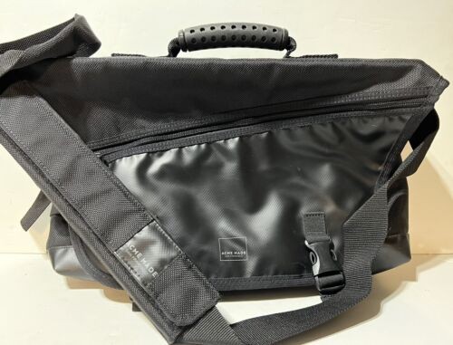 Acme Made San Francisco Messenger Laptop Bag Black Padded Shoulder