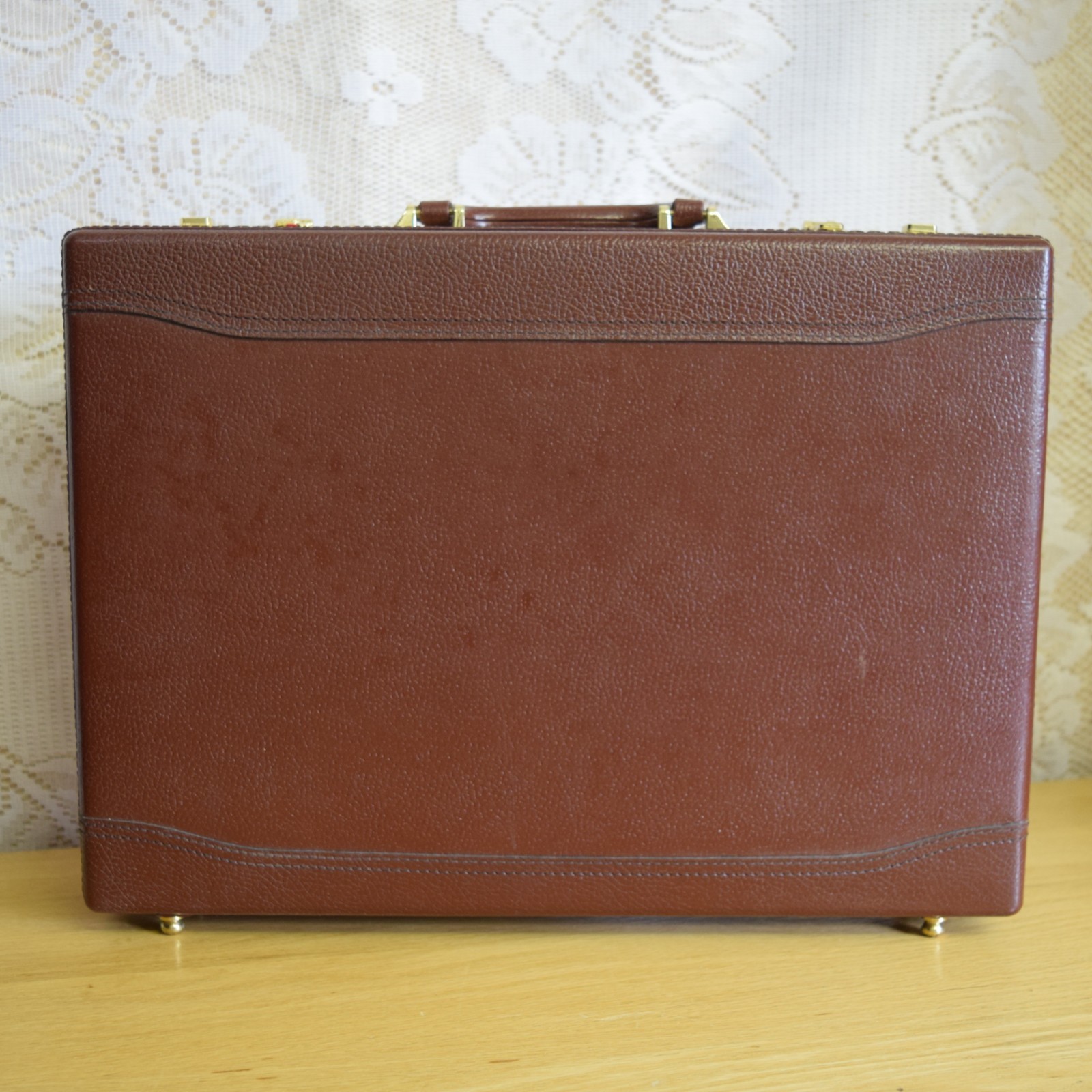 VTG Prestolock Combination Lock Mens Red Leather Attache Briefcase Hard Sided
