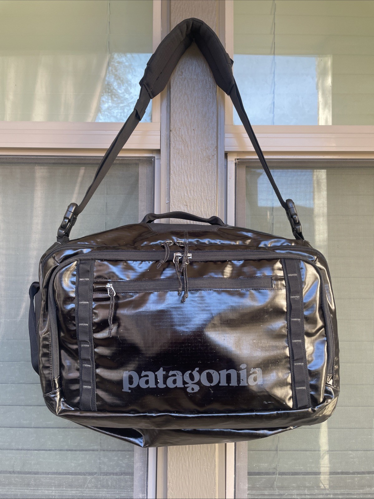 Patagonia Black Hole MLC 26L Black Carryon Travel Backpack Shoulder Bag 49265