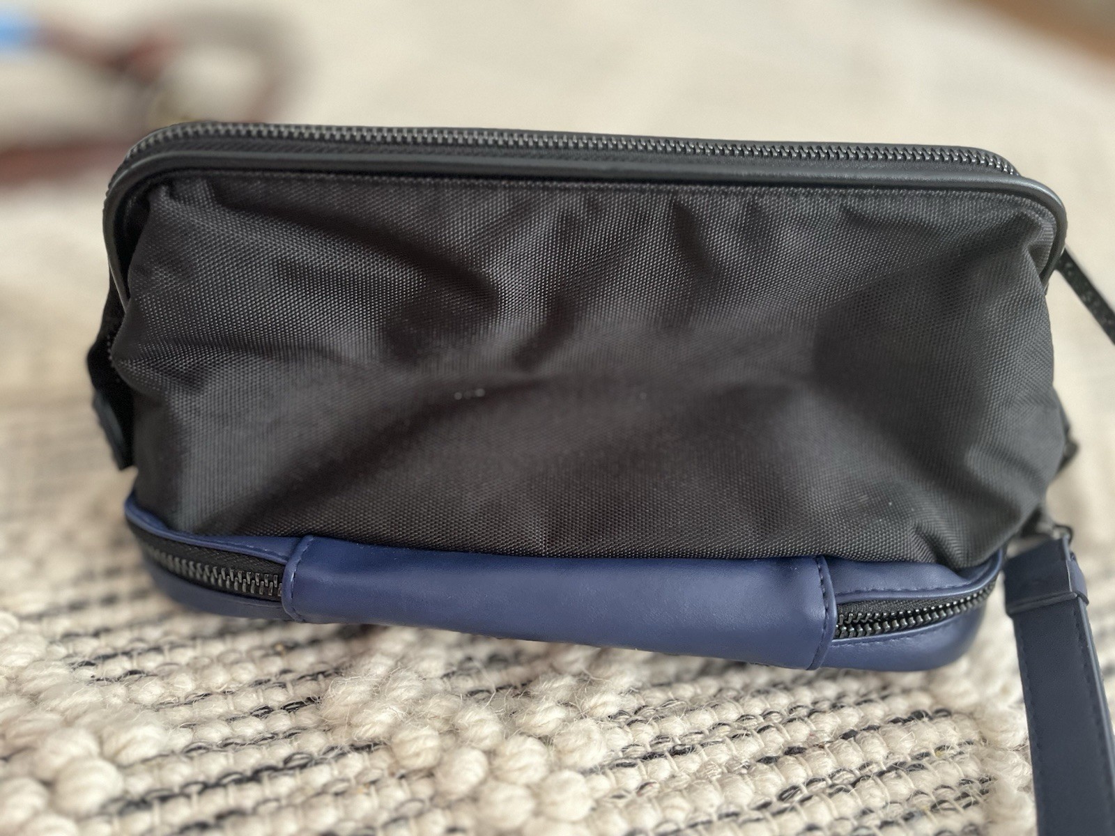 VERSACE PARFUMS BLACK & BLUE TOILETRY CASE TRAVEL BAG POUCH