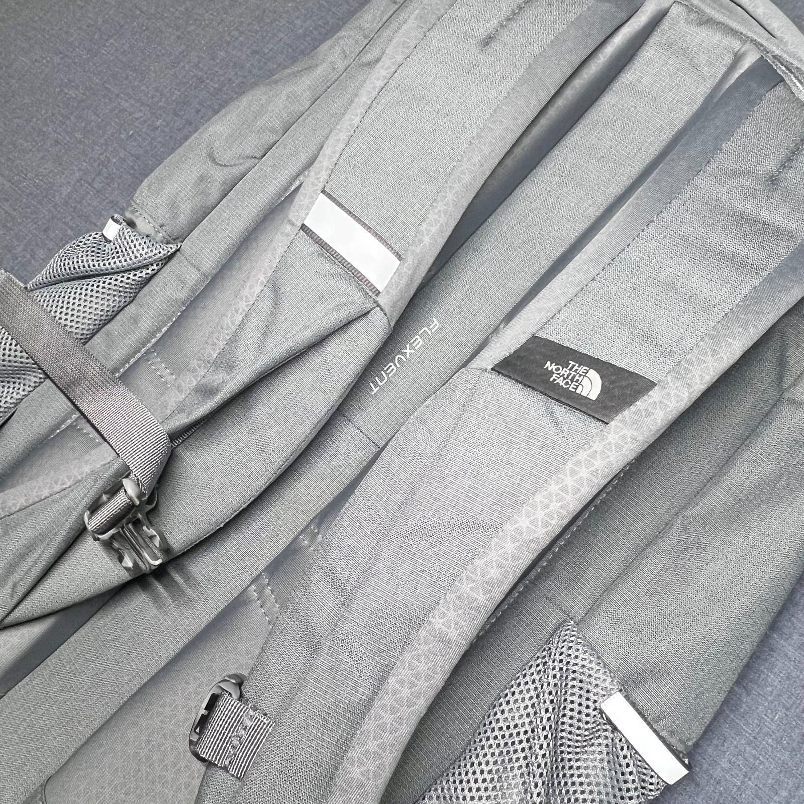 *NWT* The North Face Jester Backpack Mid Grey Dark Heather/TNF Black