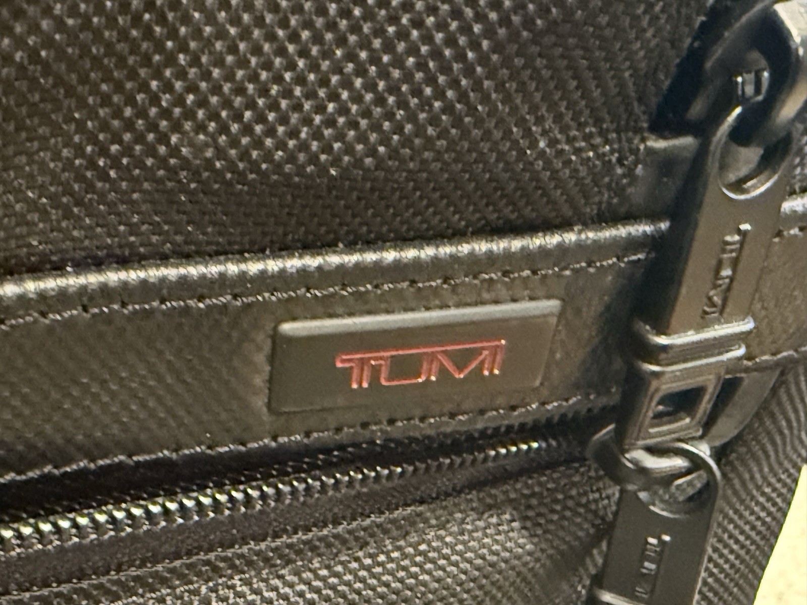 Tumi Black Alpha 2 FXT T-Pass Expandable Laptop Brief Bag # 26145D2 NEW