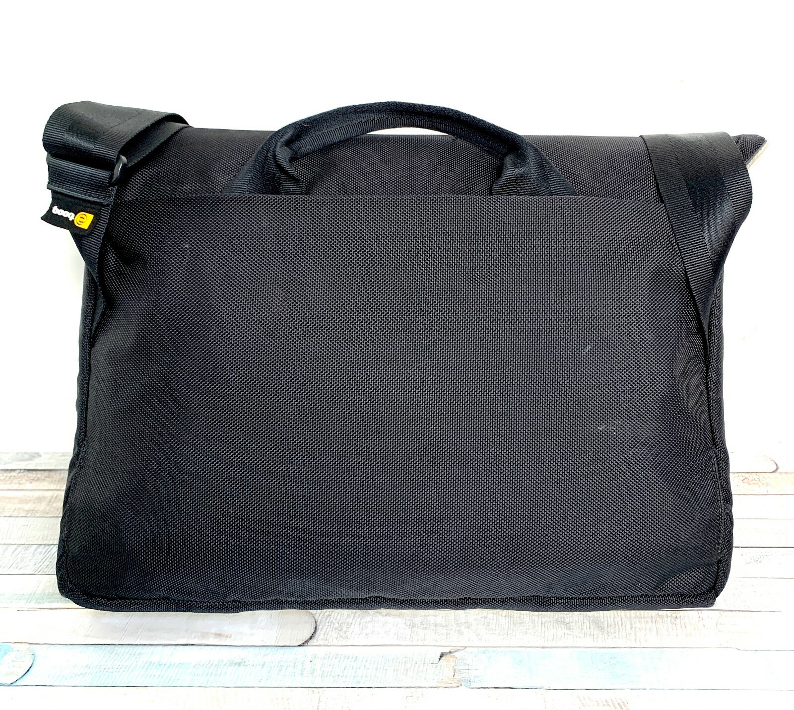 Booq Graphite BLACK NYLON FLAP PADDED LAPTOP SHOULDER BAG ORGANIZER BRIEFCASE
