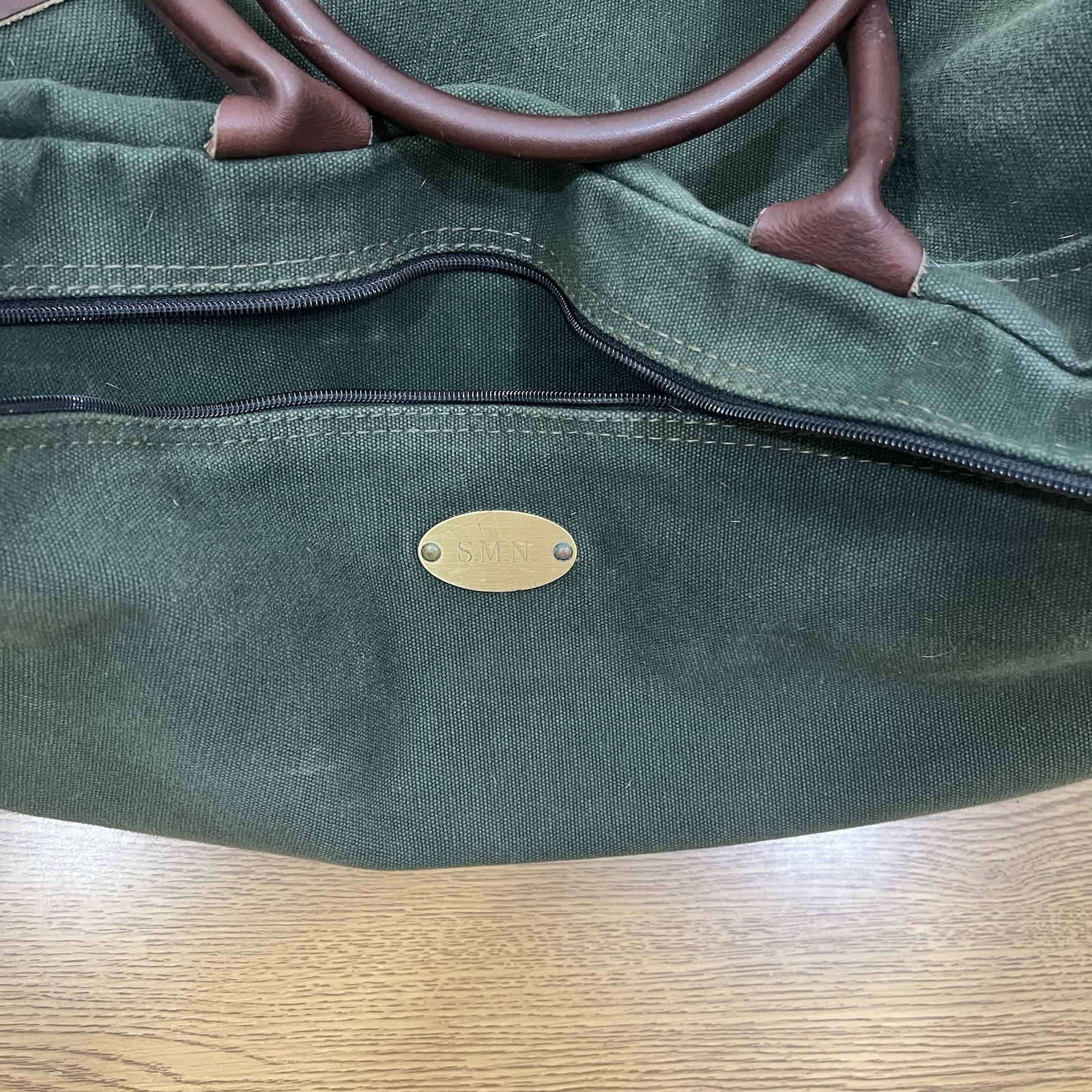 Vintage Orvis Battenkill Green Canvas 24x12x12 Duffel Bag Leather Trim Classic!