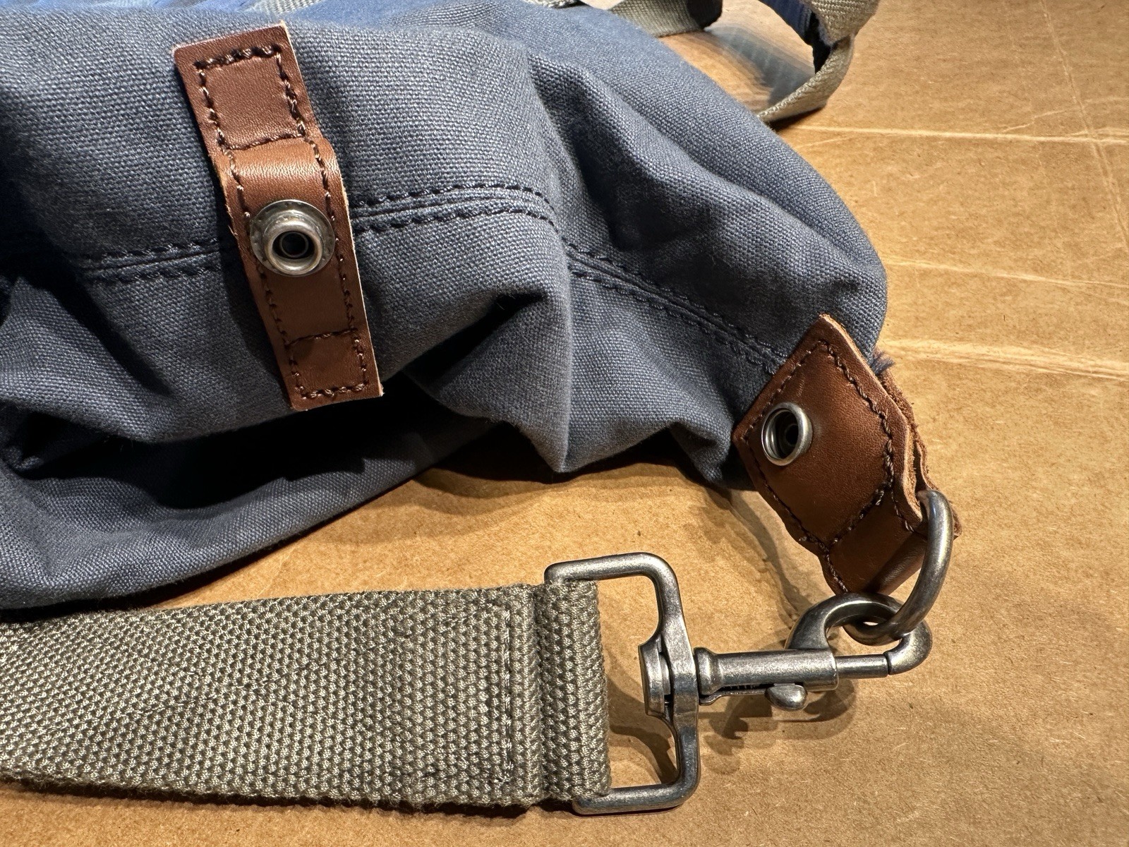 Vintage LL Bean Field Canvas Duffel Weekend Bag Navy Shoulder Strap Bag USED