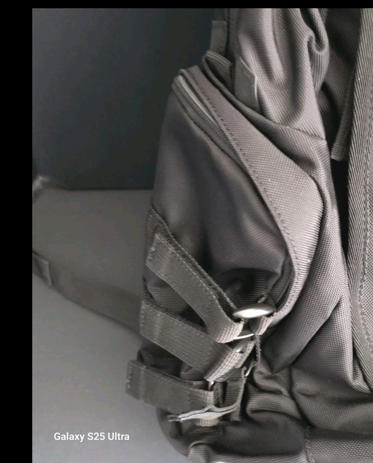 Oakley Icon 2.0 Backpack Blackout Tactical Laptop Bag Hiking Travel FOS900044