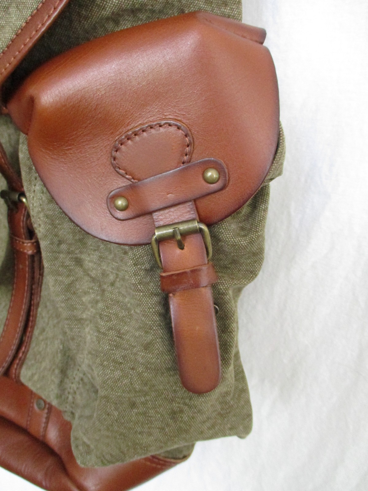 Drakensberg Backpack Olive Green “Henry” Canvas & Leather Buckle Closure