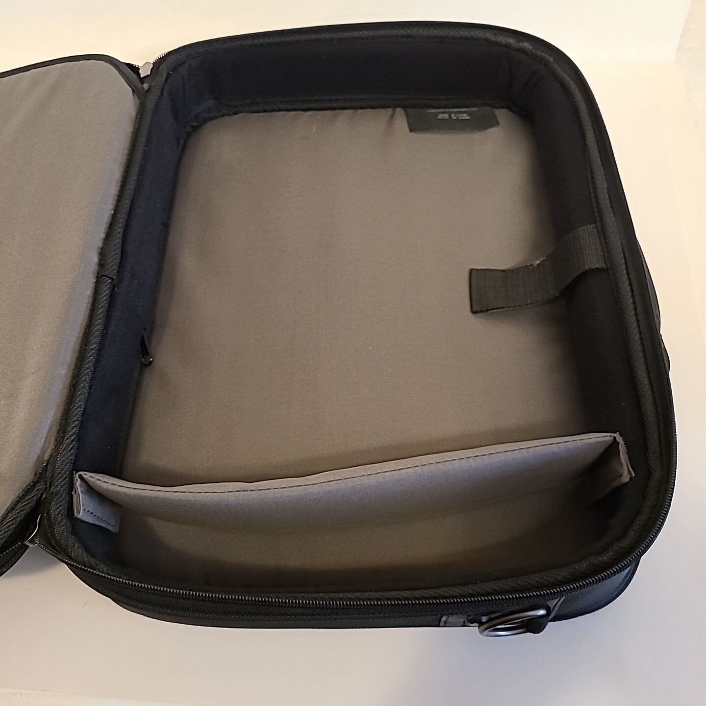 Samsonite Classic Laptop Brief Bag Carrying Case for 17″ Lap Top OBO