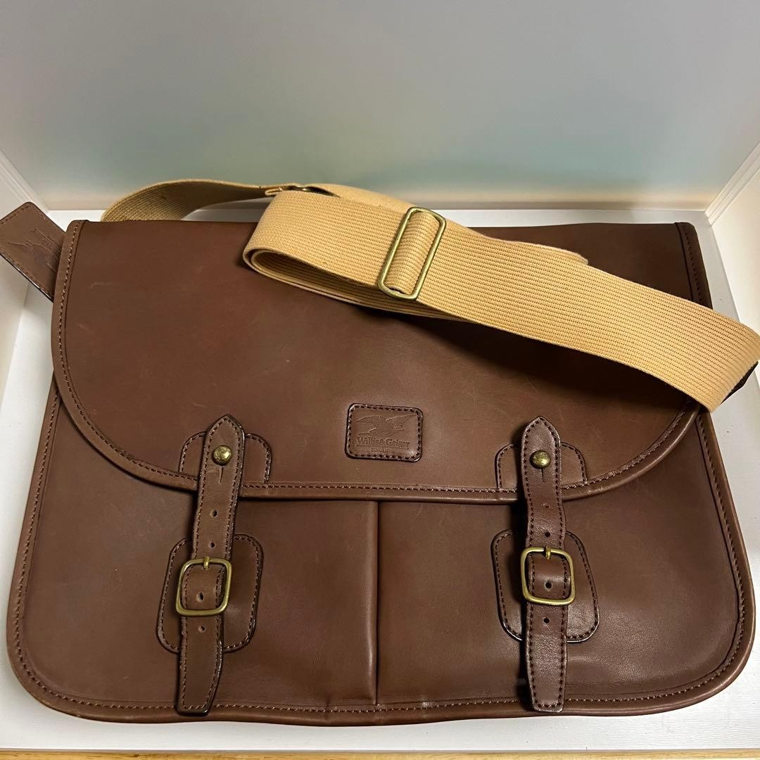 Willis & Geiger Brown Leather Messenger Bag – Durable & Functional