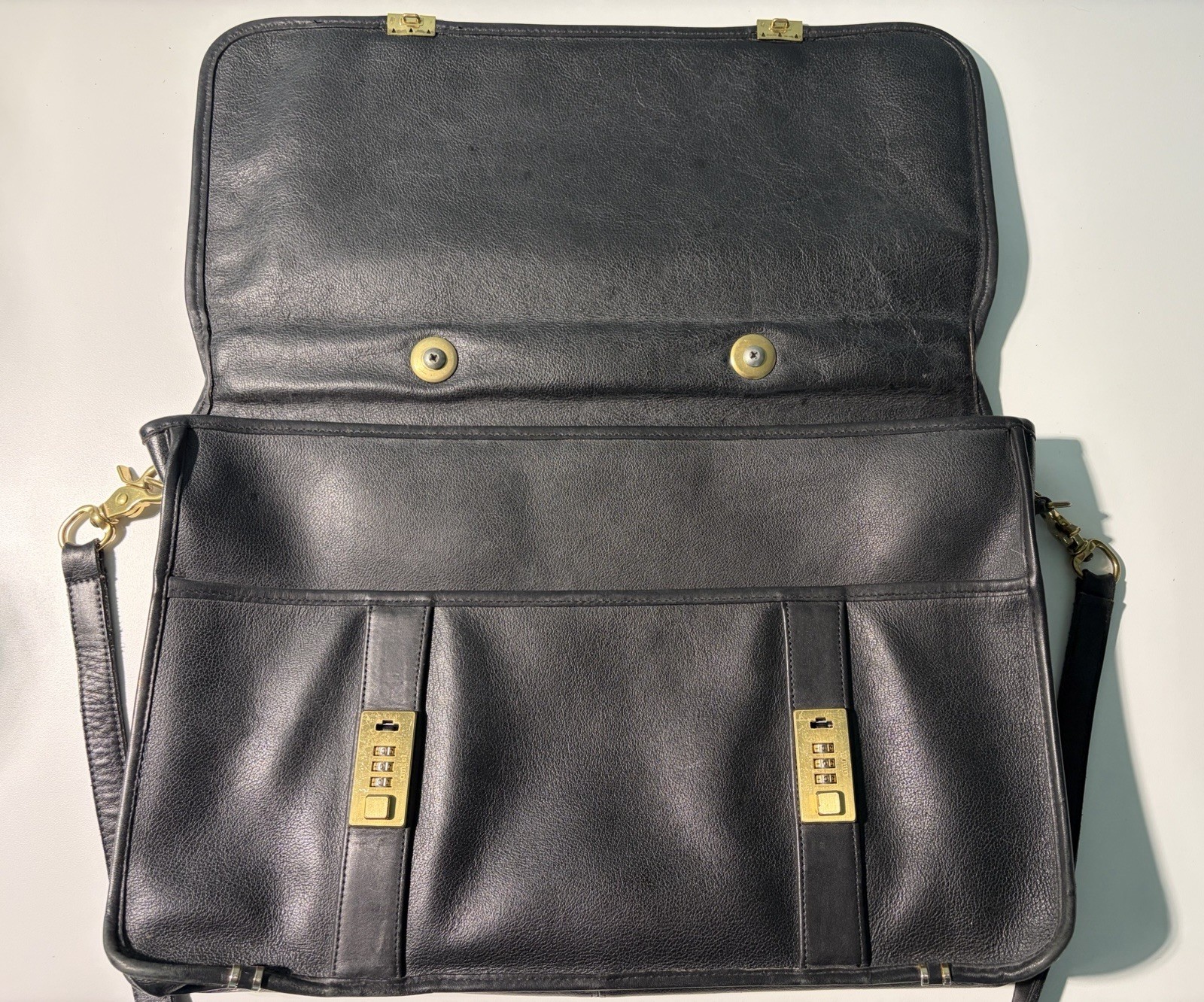 VTG Mitchell USA Full Grain Leather Briefcase Messenger Bag & Shoulder Strap