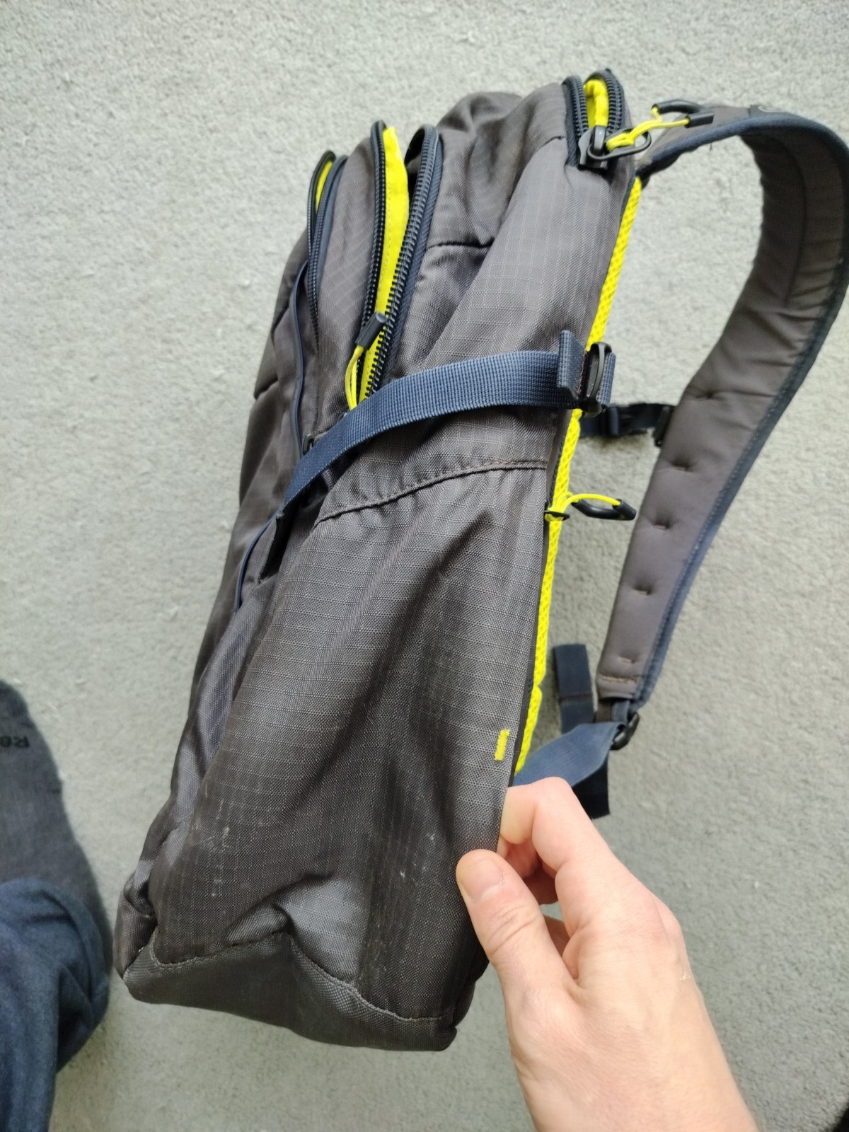 Ogio Backpack Dark Grey And Green Sunglasses Protector Pouch