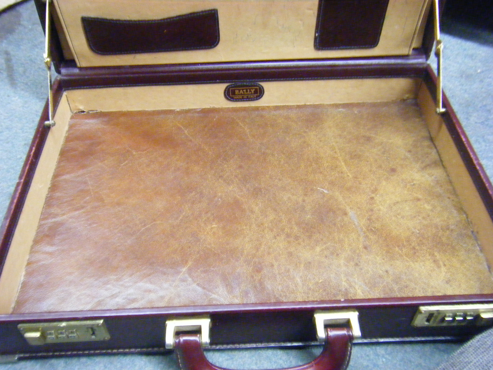 Vintage Bally Monogram Hard Sided Brass Lock Briefcase ITALY 18″ X 13″ X 3″