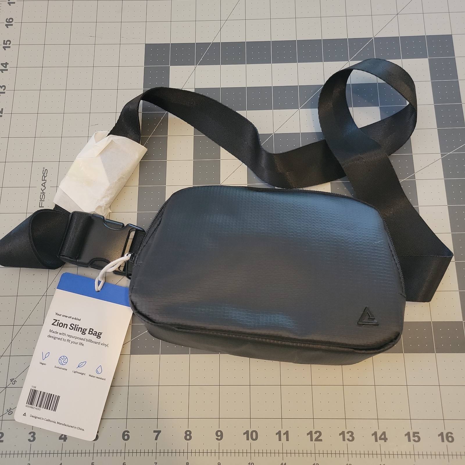 Rareform – Zion Sling Bag – Black – NWT