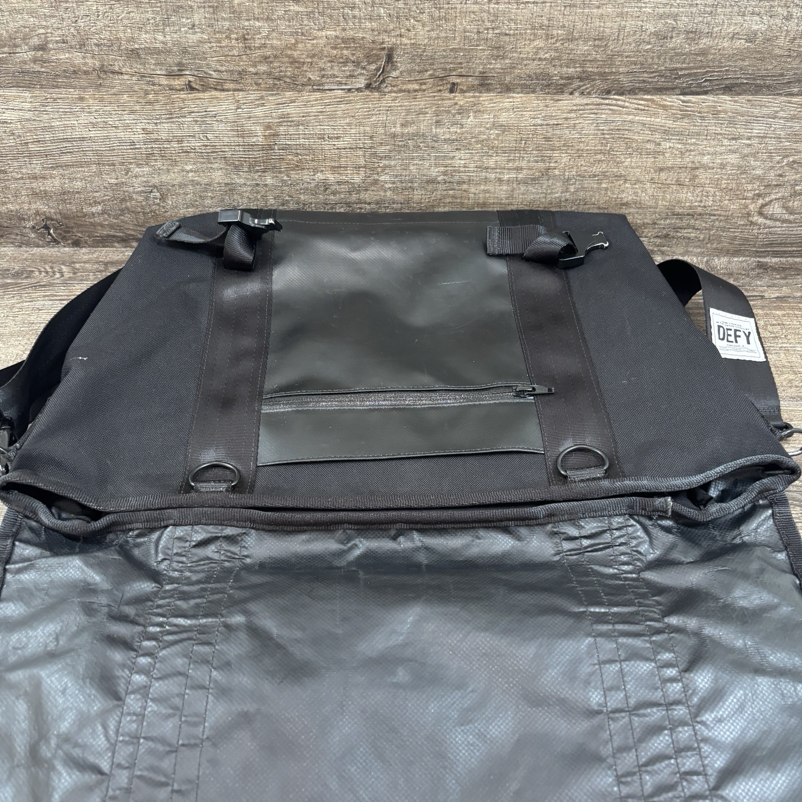 Defy Pivot Messenger Shoulder Bag Black 1000 Denier Cordura Cobra Buckles Laptop