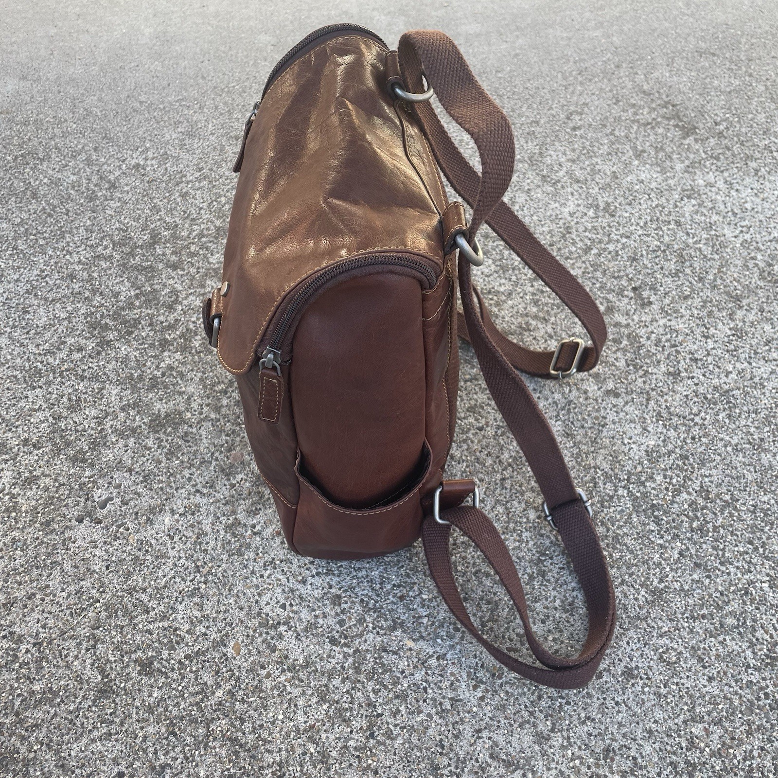 JACK GEORGES Unisex Backpack Voyager Convertible Brown Buffalo Leather