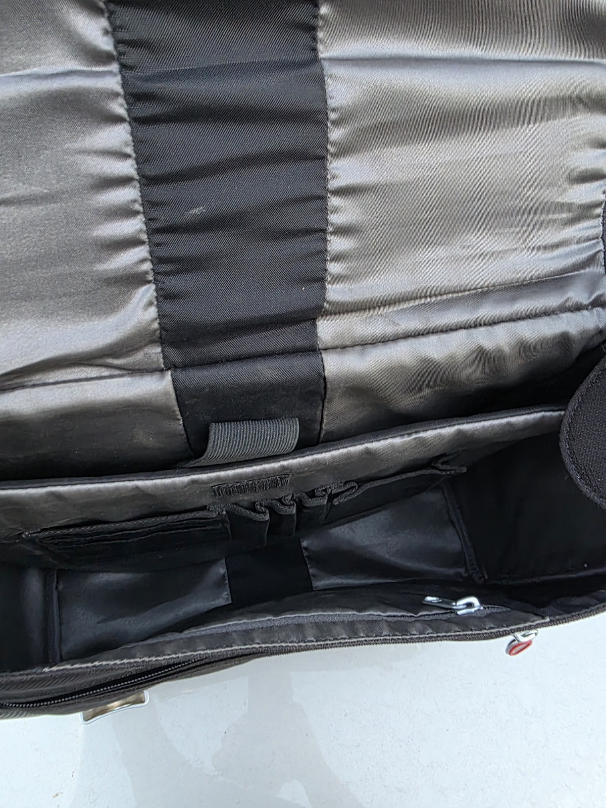 RARE Tumi Carbon T3 Limited Edition Messenger Shoulder Bag Black Red Laptop Moto