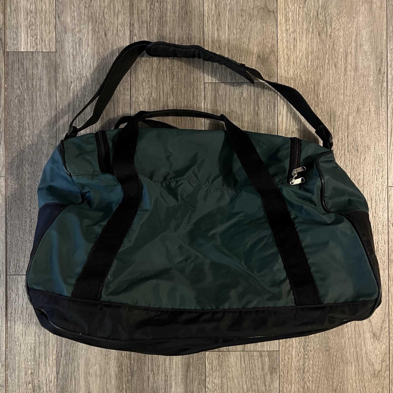 Vintage 90s NIKE SWOOSH Logo Duffle Gym Bag Green Embroidered Nylon