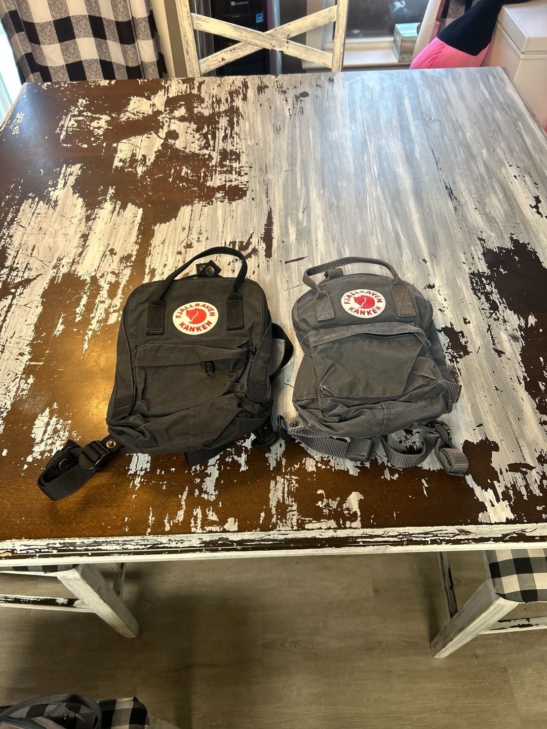 Set of 2 Fjallraven Kanken Mini Backpacks Black and Graphite Grey