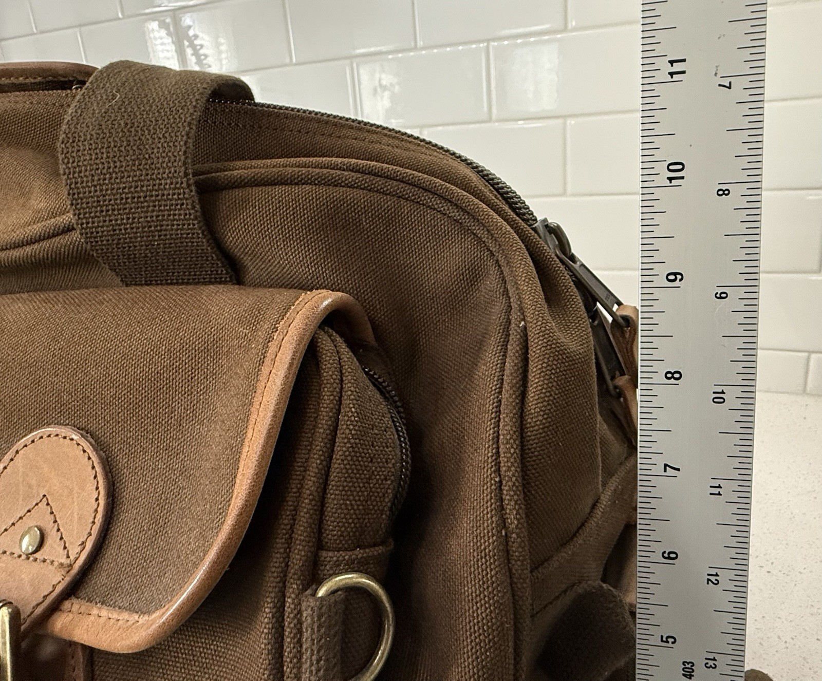 Cabelas Brown Olive Canvas & Leather Large/XL Duffle Bag Fishing Hunting Camping