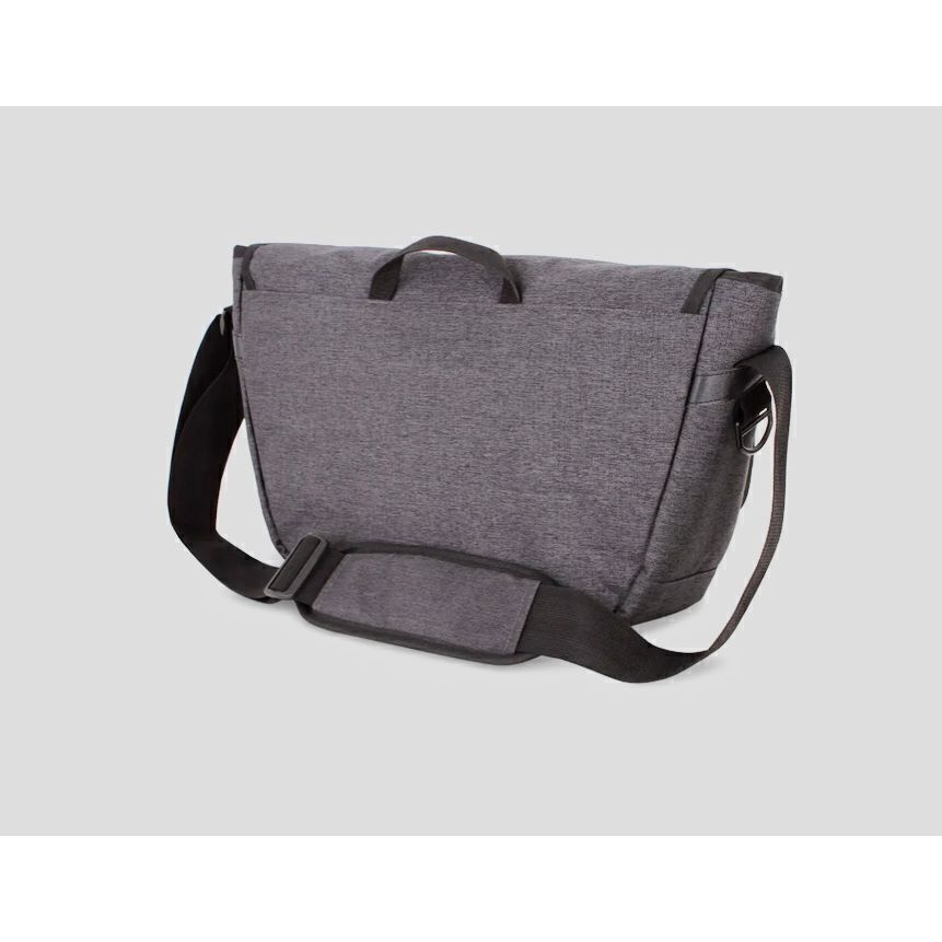 Versatile Gray Messenger Bag for Everyday Use