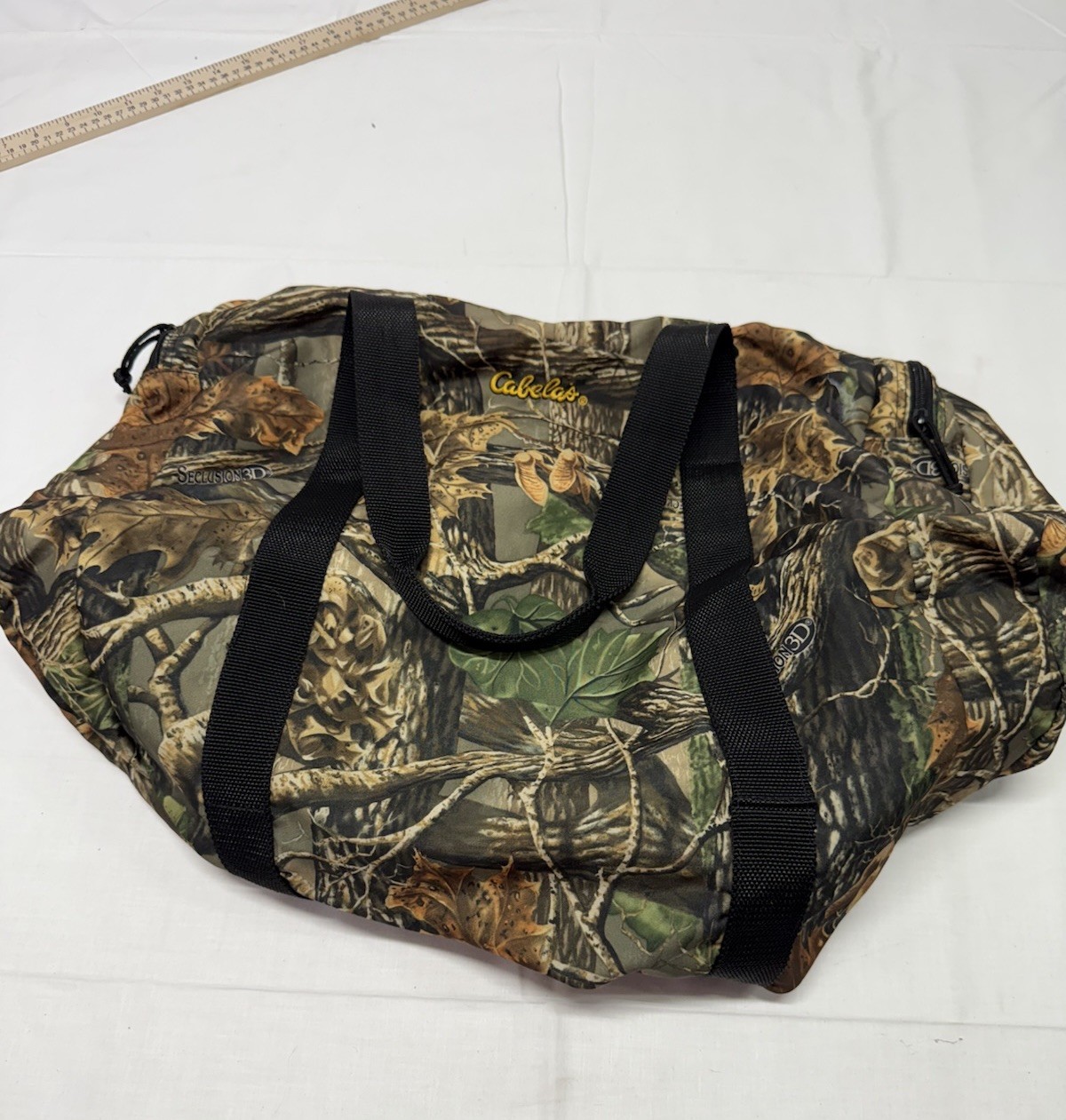 Cabela’s Camo Duffel Bag, Seclusion 3D, 19″ Hunting Gym Travel Tote No SHOULDER