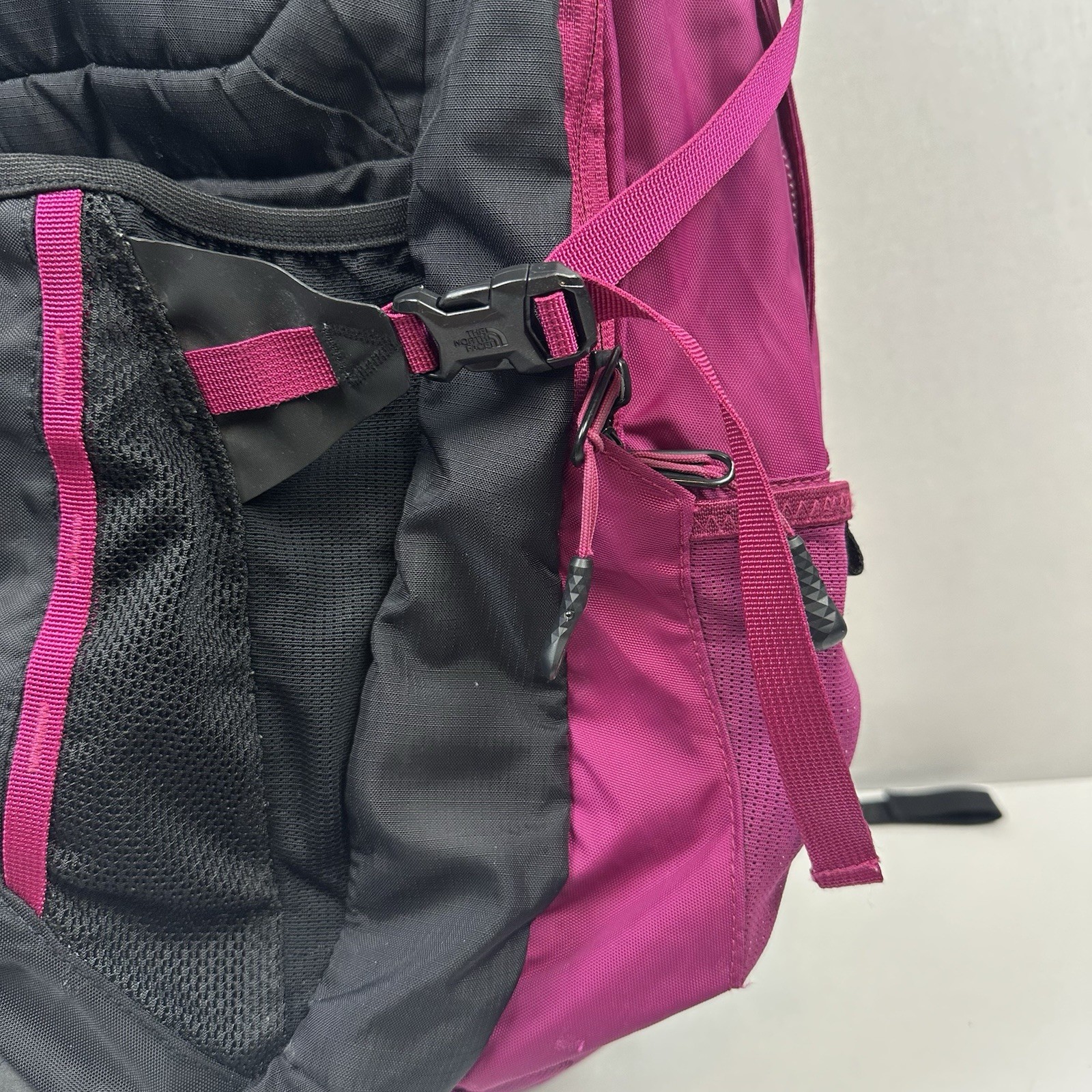 The North Face Recon Laptop Backpack Travel School Bag Gym Black Flex Vent