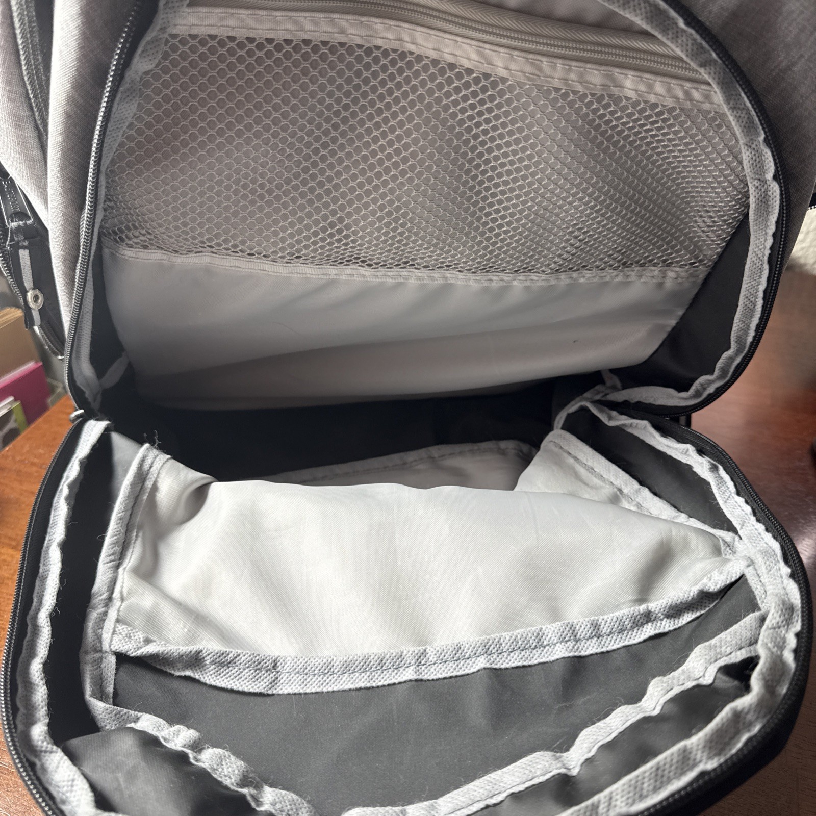 Eastsport Expandable Titan 2.0 Expandable Backpack USB Port Grey Black